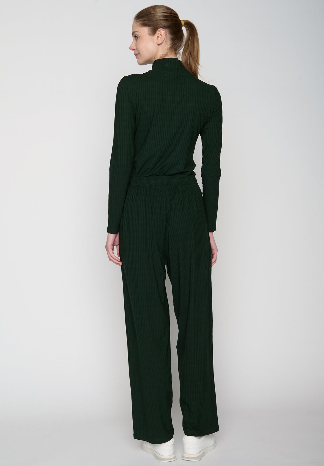 Dark Forest: Lässige Hose aus LENZING™ ECOVERO™ für Damen [19399]