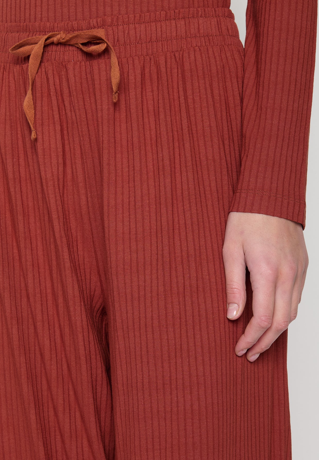 Dusty Berry: Lässige Hose aus LENZING™ ECOVERO™ für Damen [19407]