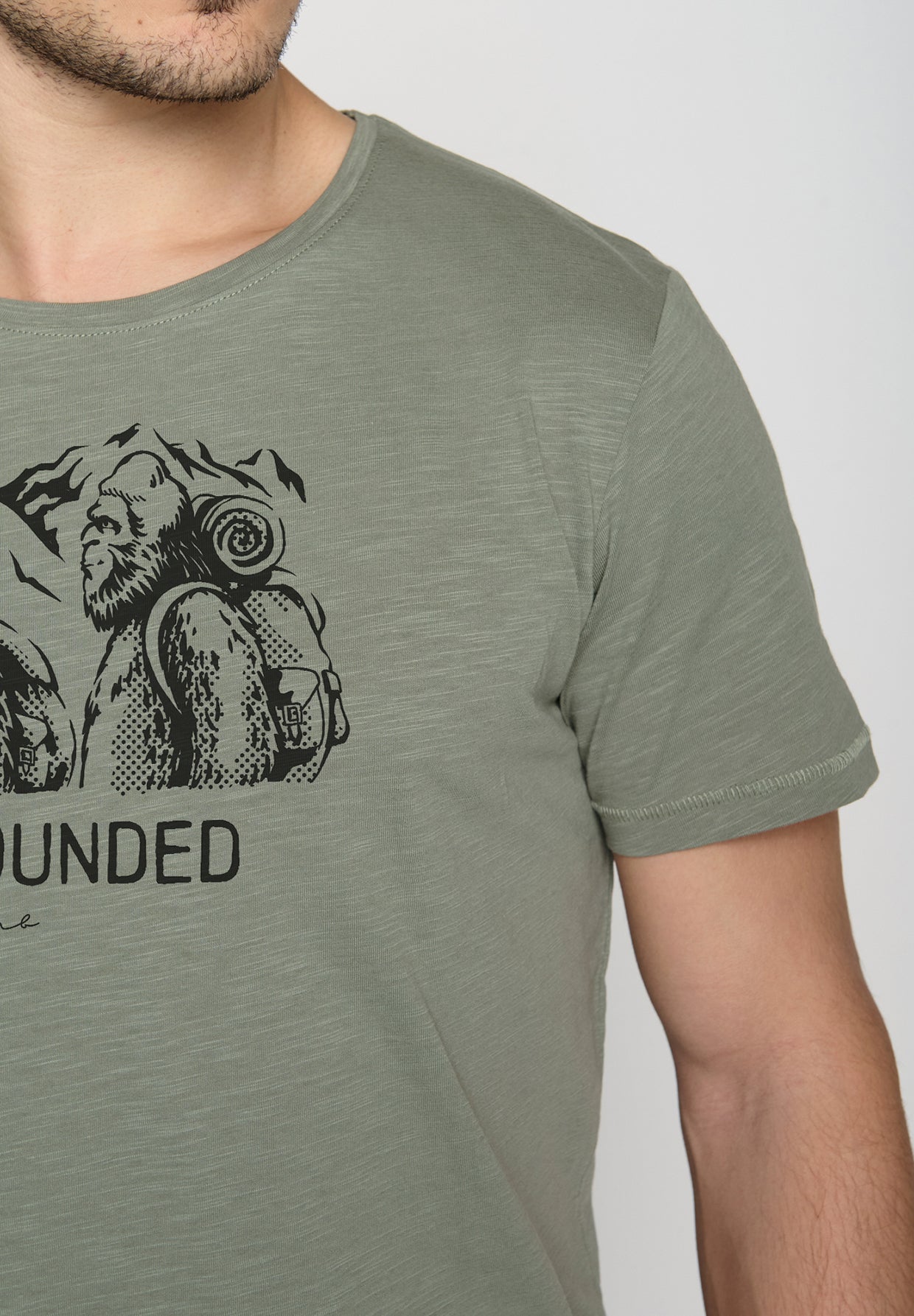 Olive: Sportliches T-Shirt aus Bio-Baumwolle für Herren [19534]