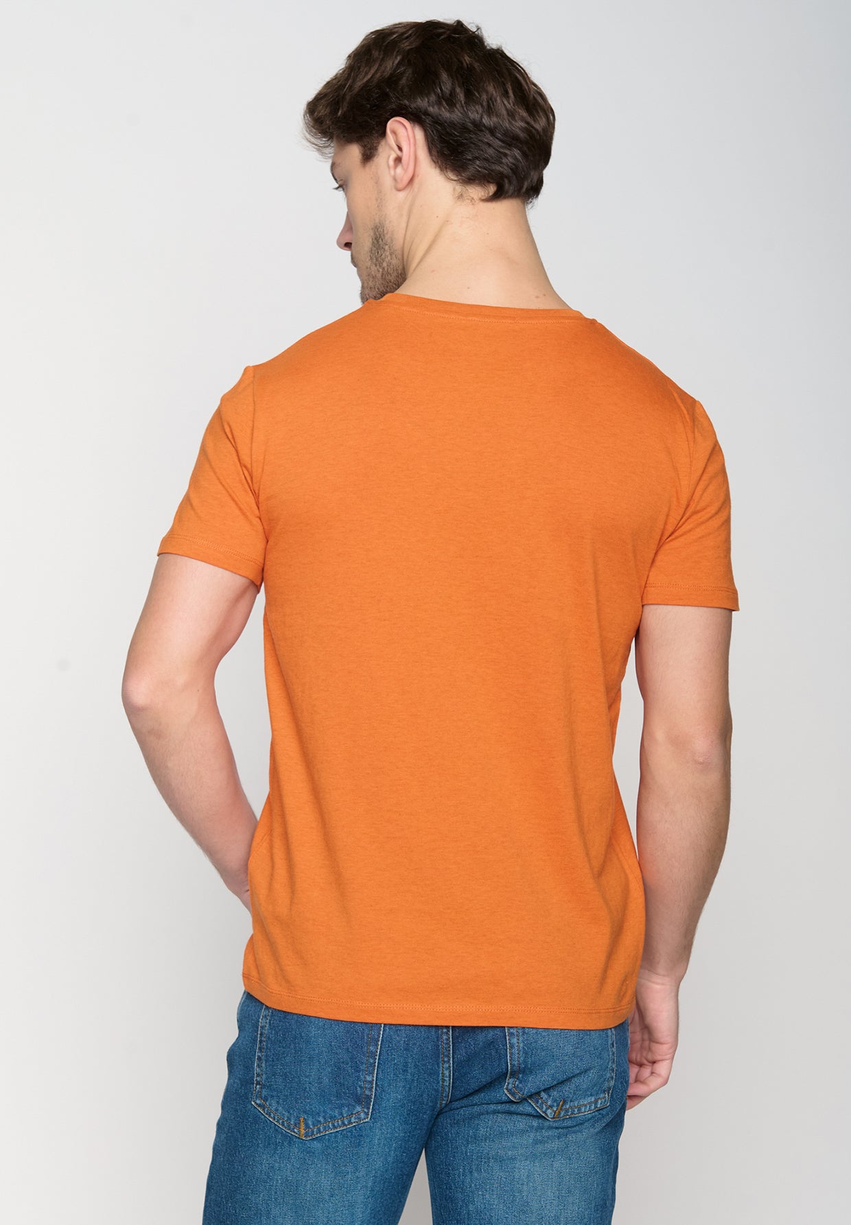 Black Heather Orange: Sportliches T-Shirt aus Bio-Baumwolle für Herren [19586]