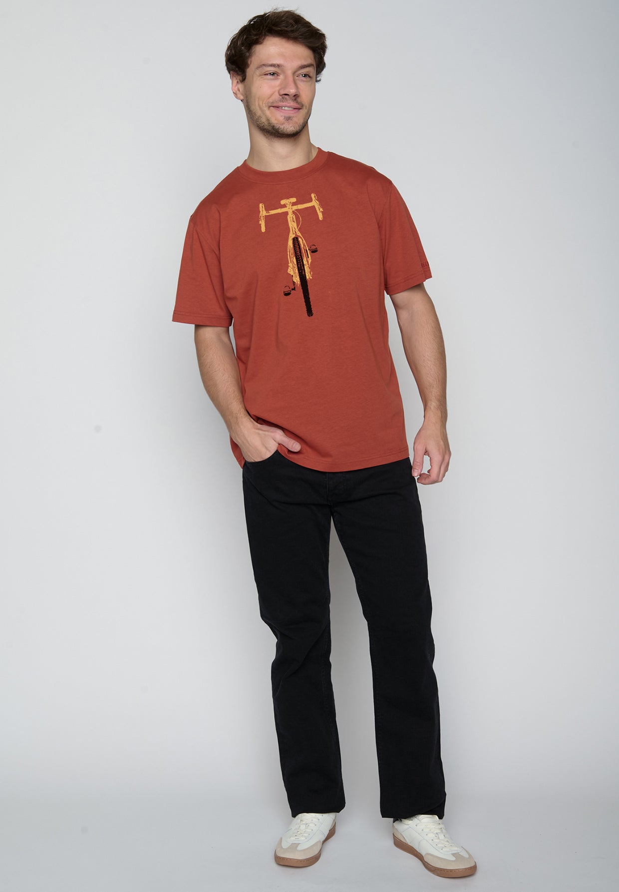 Dark Clay: Lässiges Oversize-T-Shirt aus Bio-Baumwolle für Herren [19596]