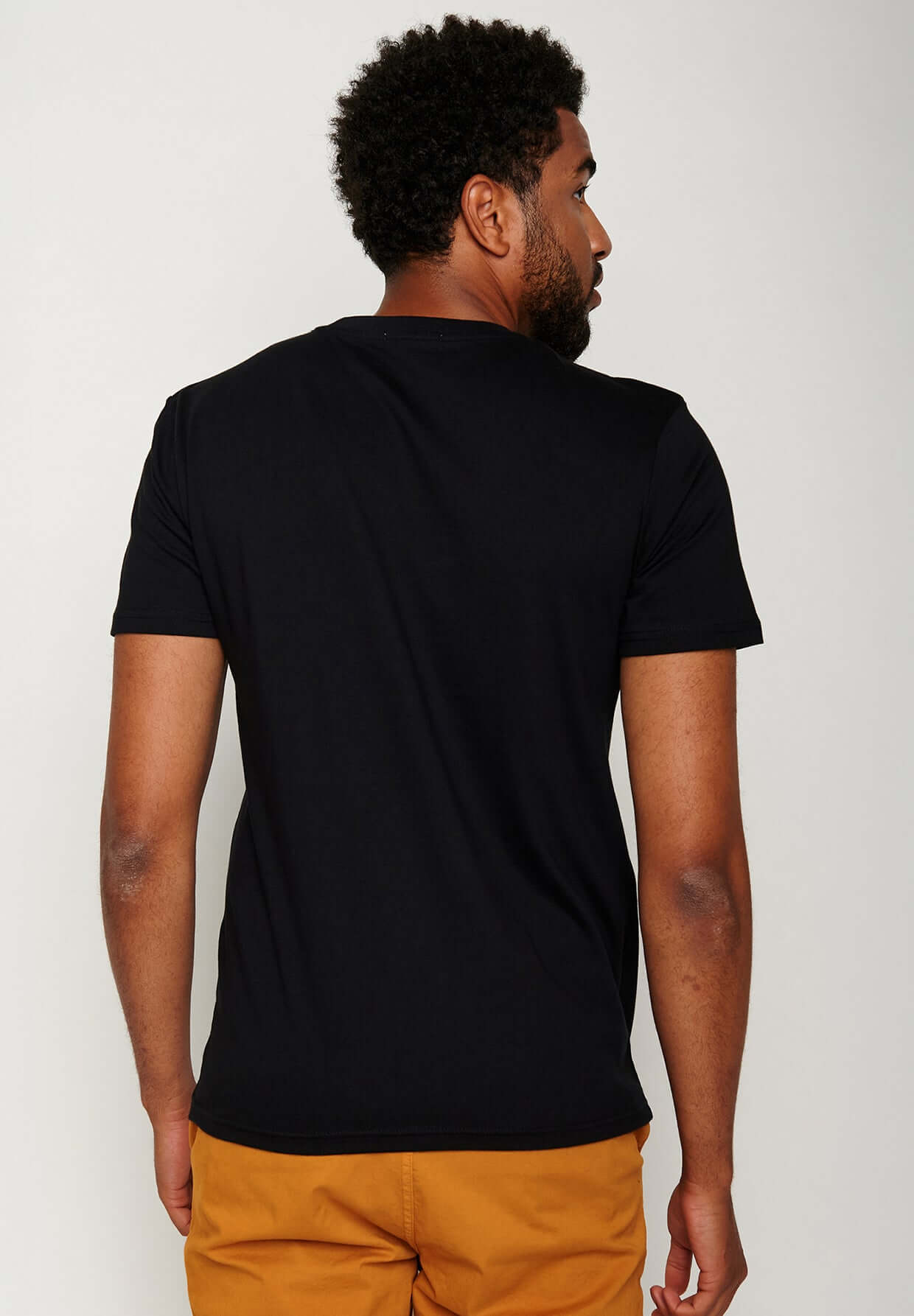 Black: Sportliches T-Shirt aus Bio-Baumwolle für Herren [19722]