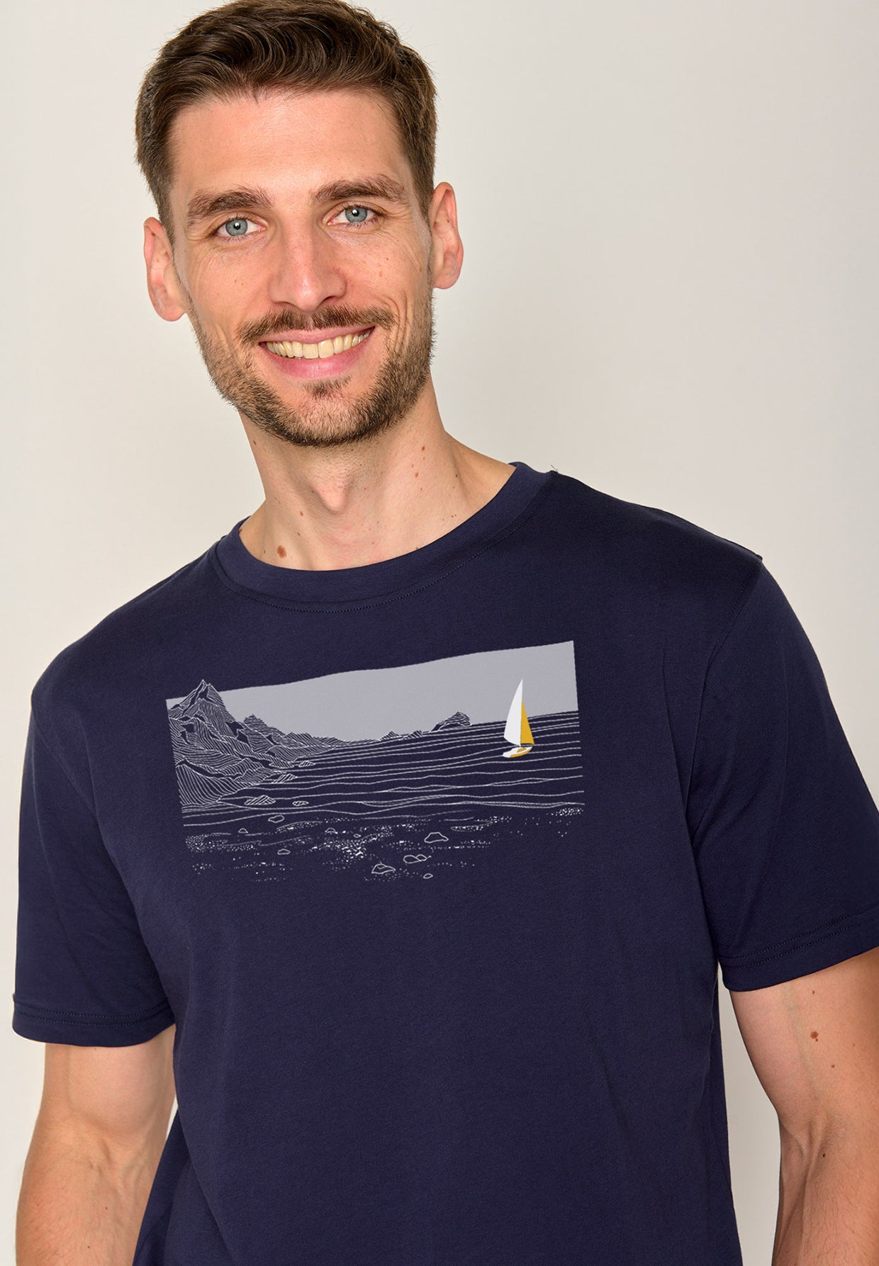 Navy: Lässiges Oversize-T-Shirt aus Bio-Baumwolle für Herren [19773]