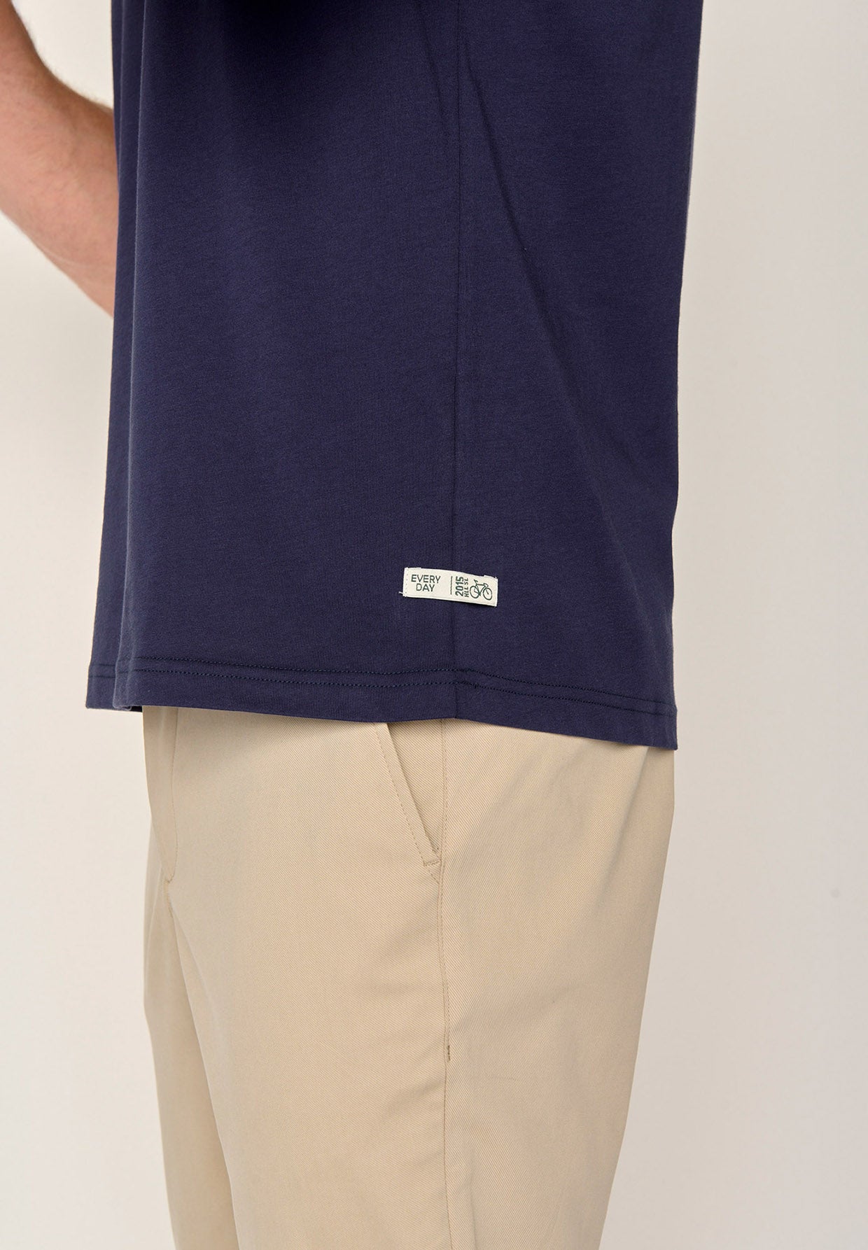 Navy: Lässiges Oversize-T-Shirt aus Bio-Baumwolle für Herren [19907]