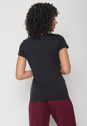 Black: Lässiges T-Shirt aus Bio-Baumwolle für Damen [19935]