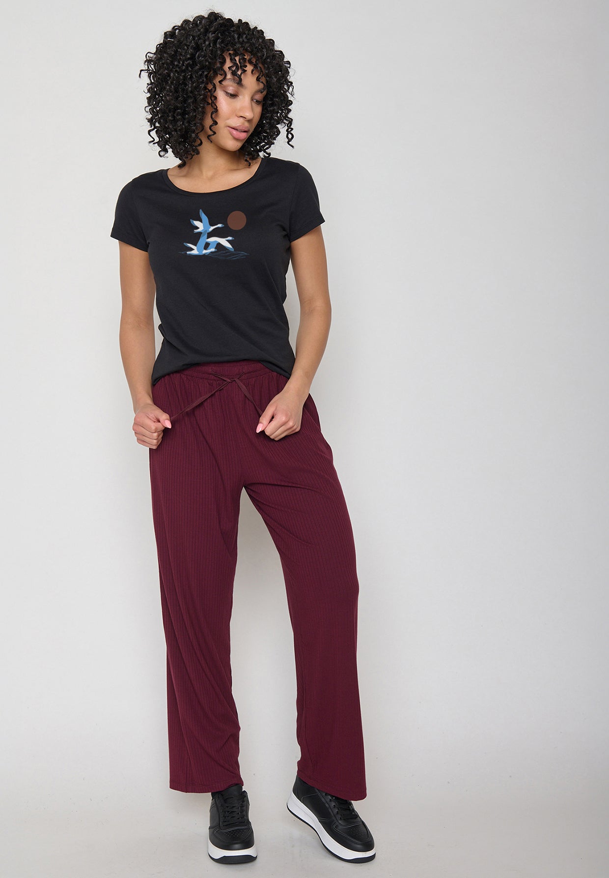 Schwarz:  Lässiges T-Shirt aus Bio-Baumwolle für Damen [19937]