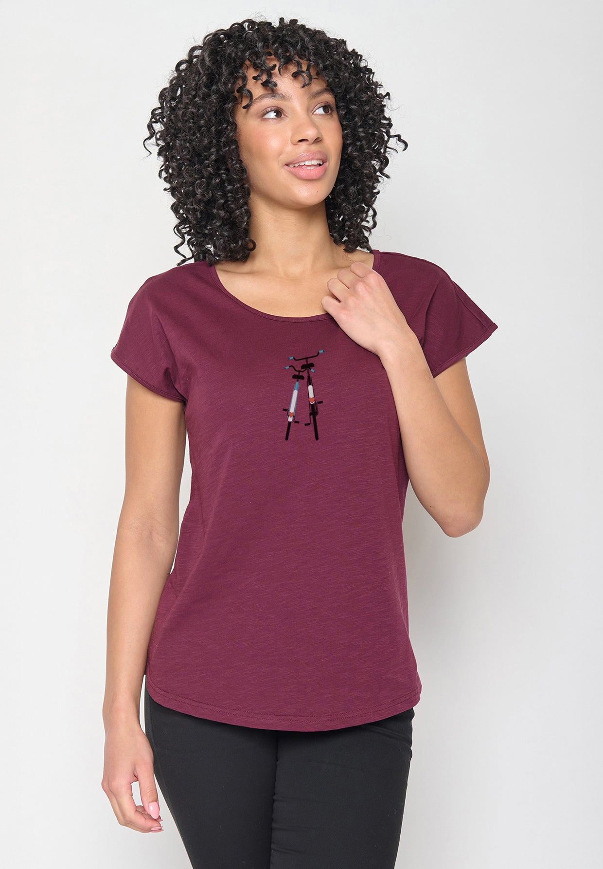 Velvet Rain: Lässiges T-Shirt aus Bio-Baumwolle für Damen [20077]