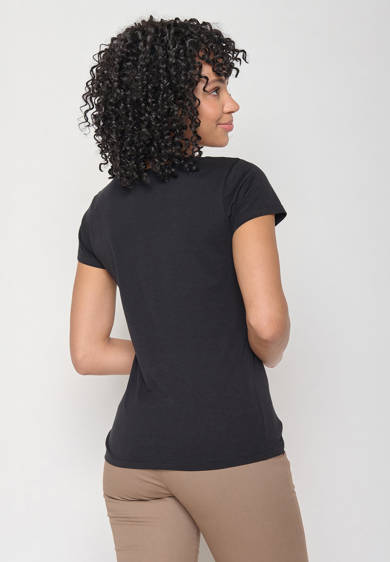 Black: Lässiges T-Shirt aus Bio-Baumwolle für Damen [20172]