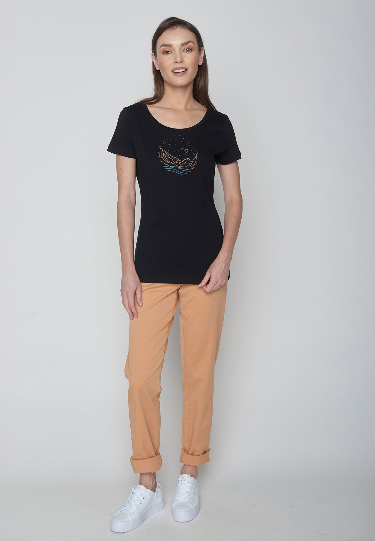 Black: Lässiges T-Shirt aus Bio-Baumwolle für Damen [20224]