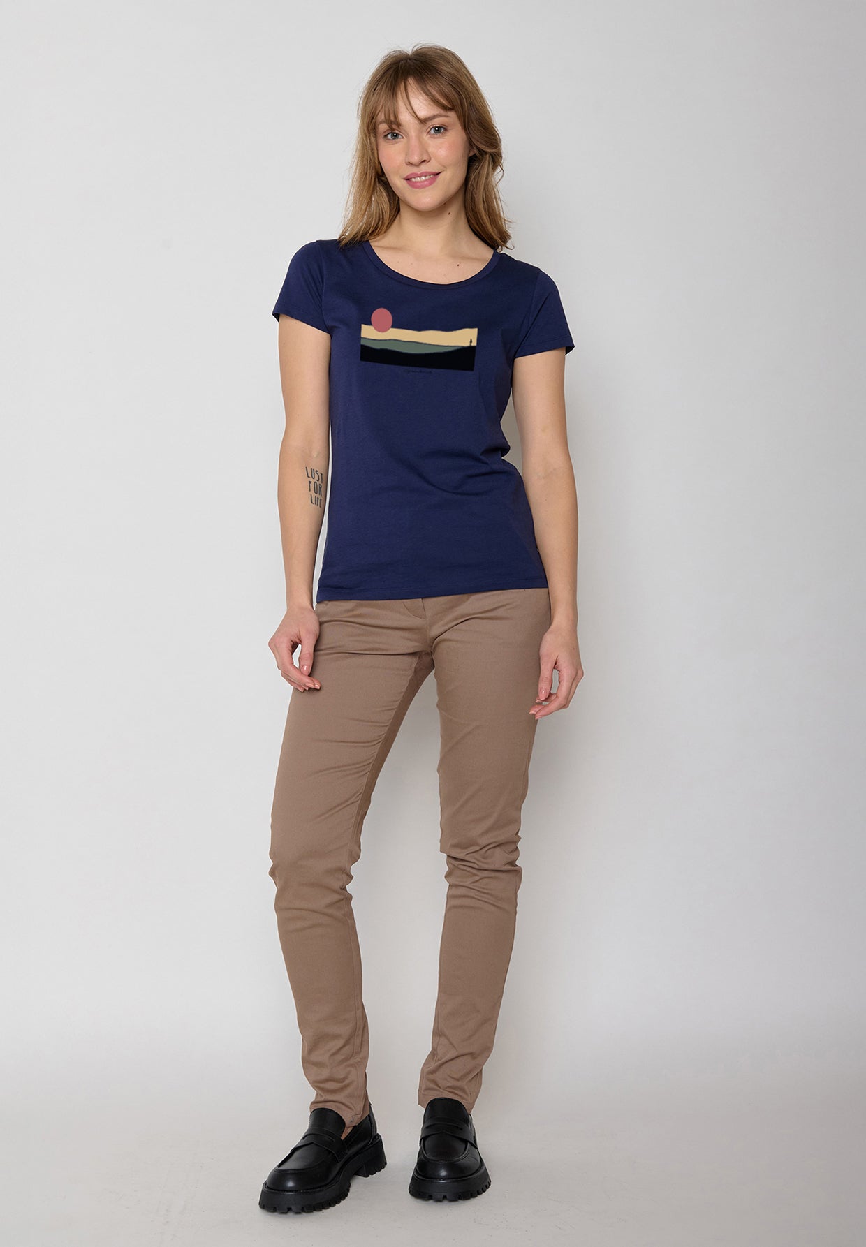 Navy: Lässiges T-Shirt aus Bio-Baumwolle für Damen [20235]