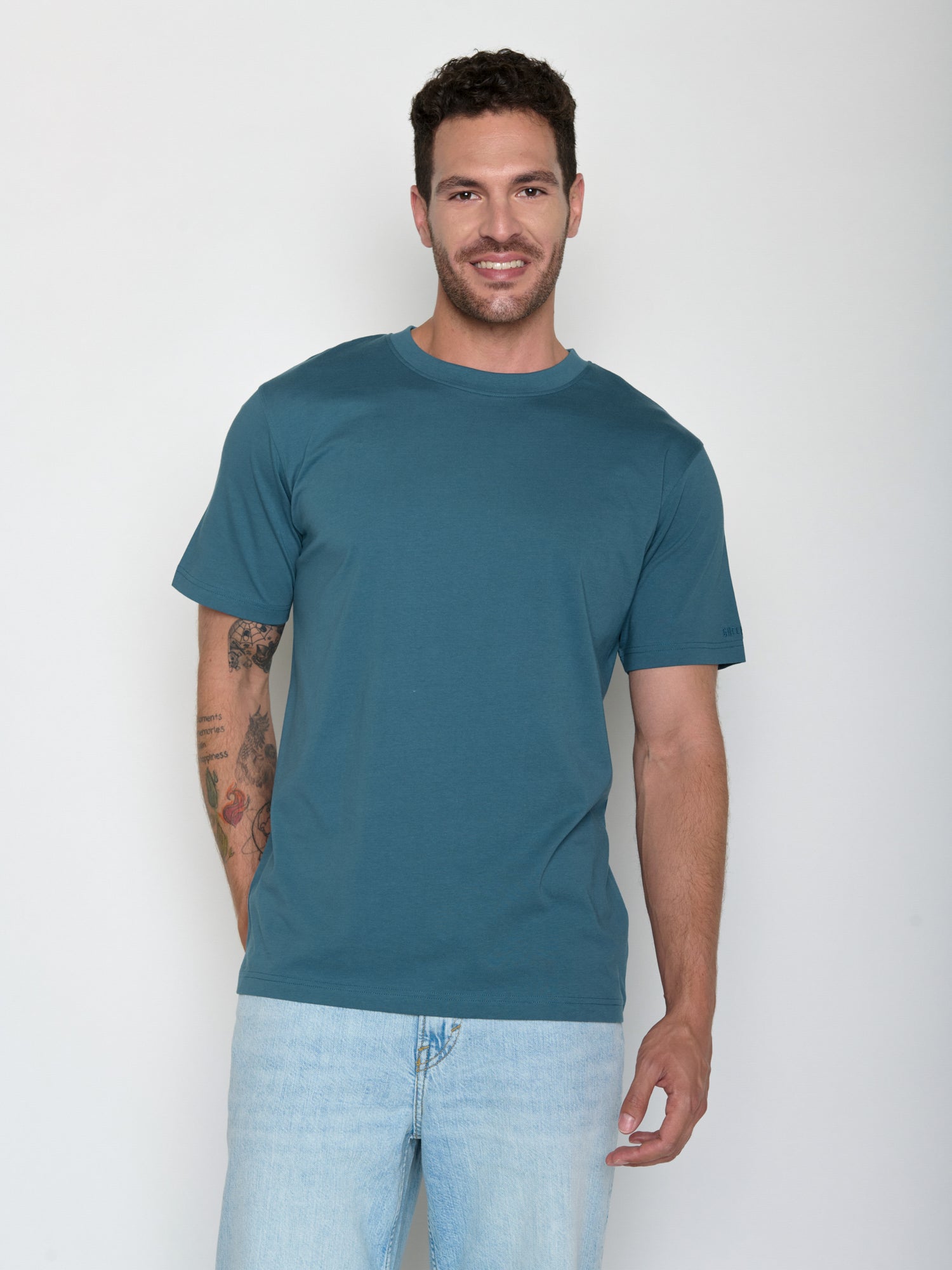 Tidal Blue: Lässiges Oversize-T-Shirt aus Bio-Baumwolle für Herren [20438]