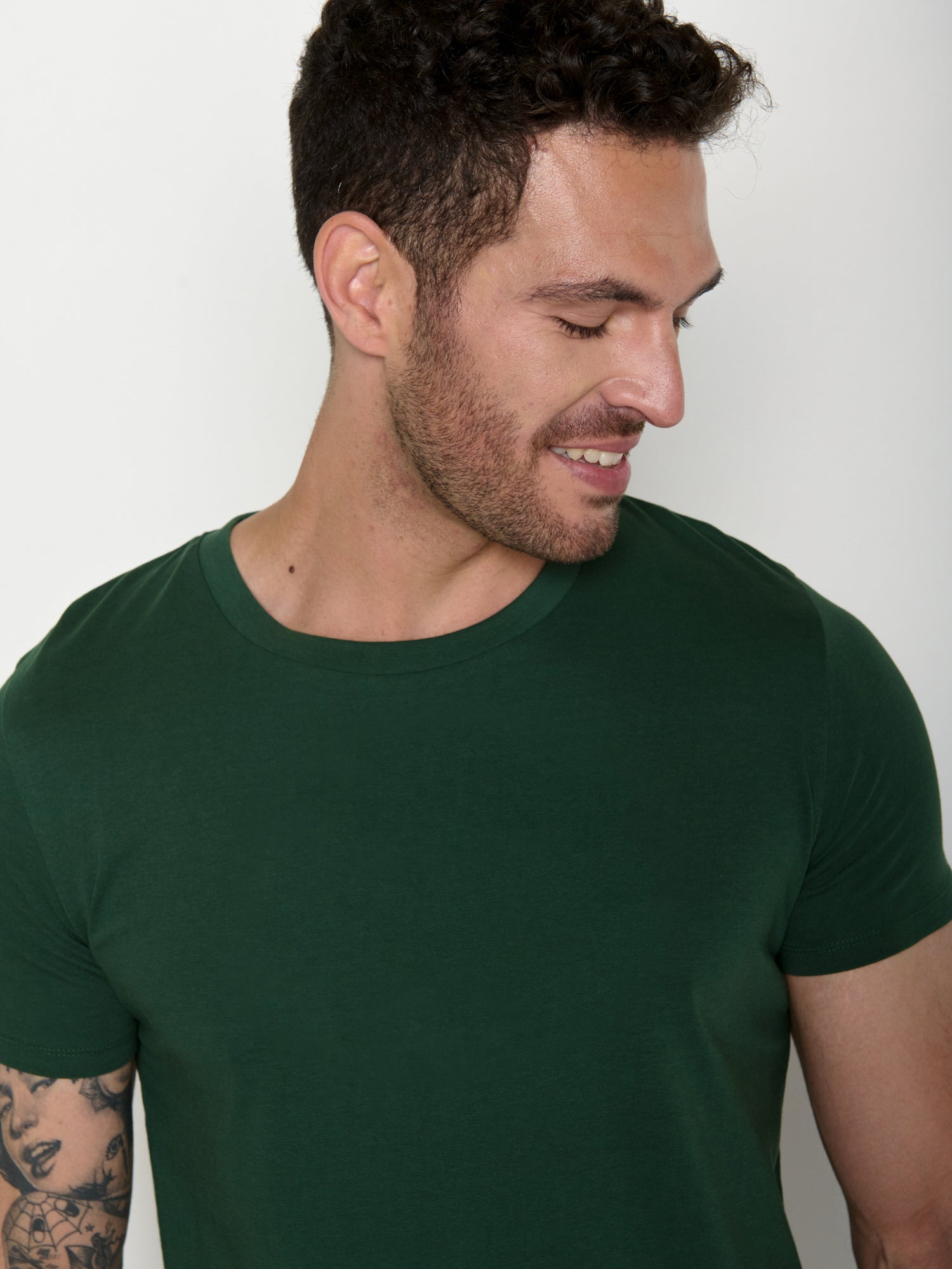Bottle Green: Sportliches T-Shirt aus Bio-Baumwolle für Herren [20461]
