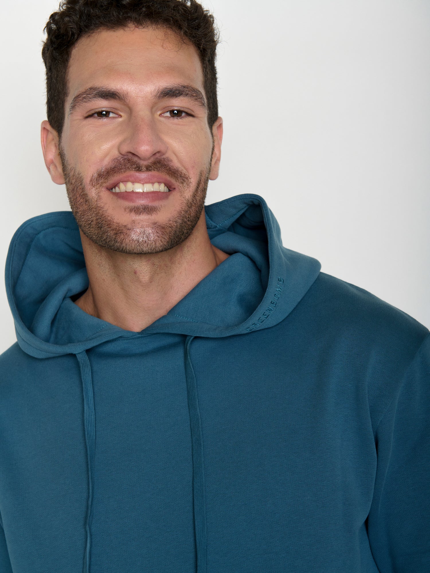 Tidal Blue: Gemütlicher Hoodie aus Bio-Baumwolle für Herren [20509]