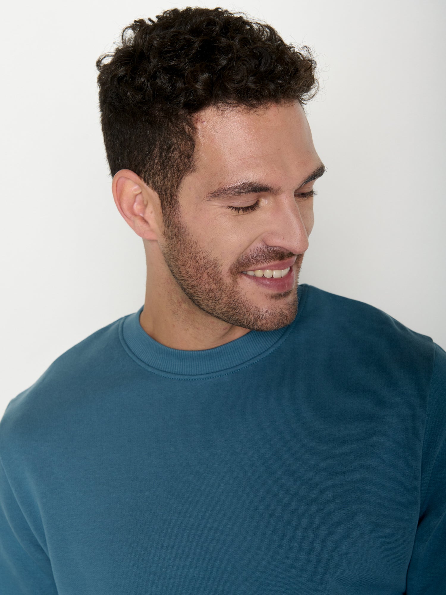 Tidal Blue: Gemütliches Sweatshirt aus Bio-Baumwolle für Herren [20553]