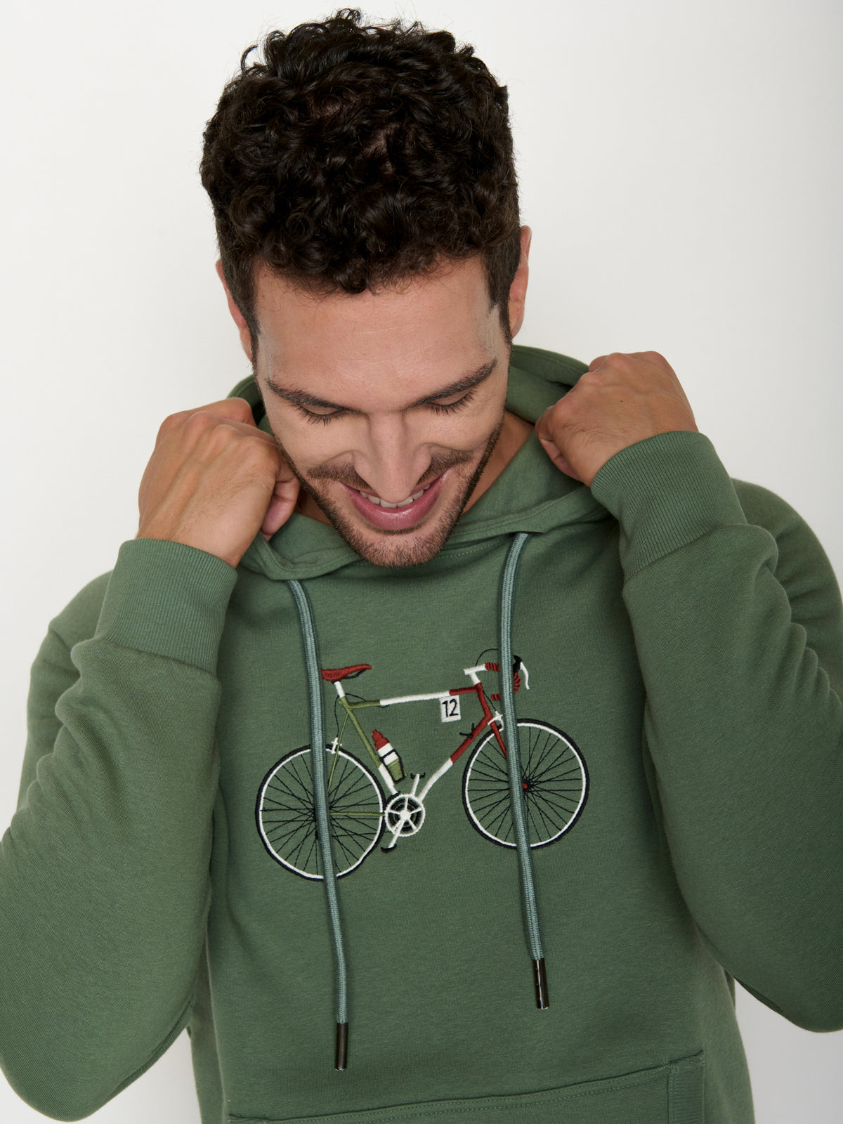 Soft Sage: Hoodie aus Bio-Baumwolle mit Raglan-Arm für Herren [20628]