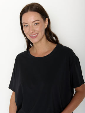 Schwarz:  Lässiges T-Shirt aus Bio-Baumwoll Mix für Damen [20710]