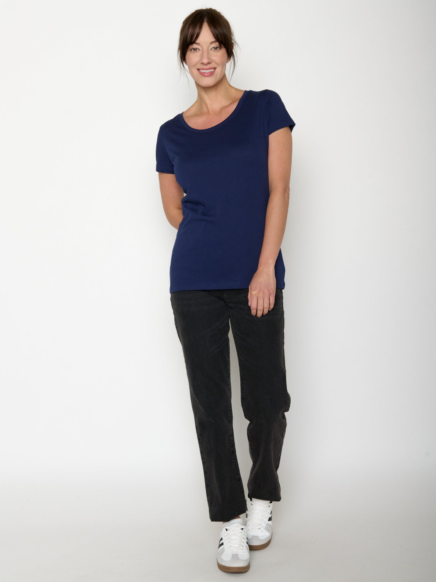 Navy: Lässiges T-Shirt aus Bio-Baumwolle für Damen [20761]