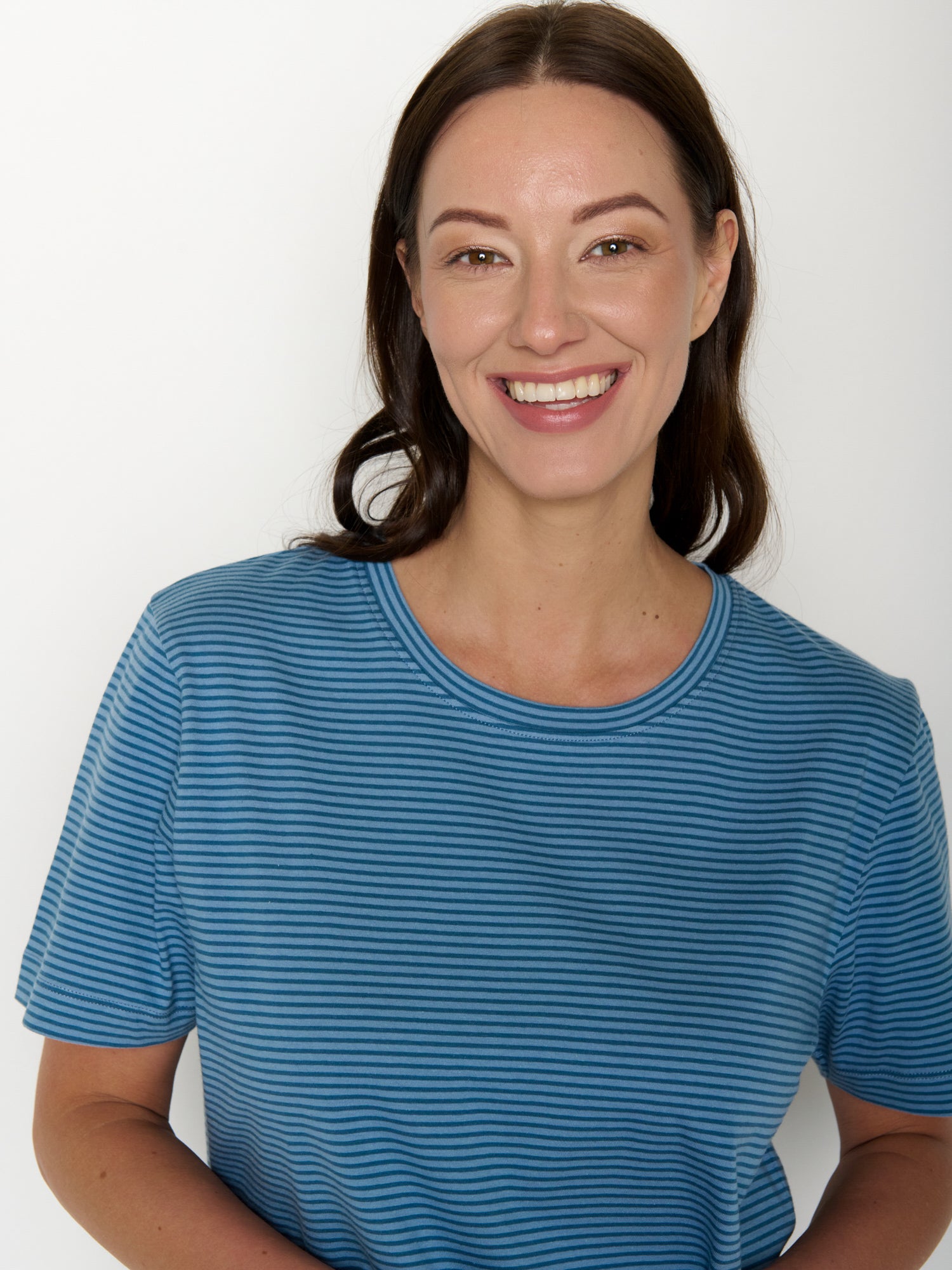 Tide Stripes: Kastiges T-Shirt aus Bio-Baumwolle für Damen [20842]