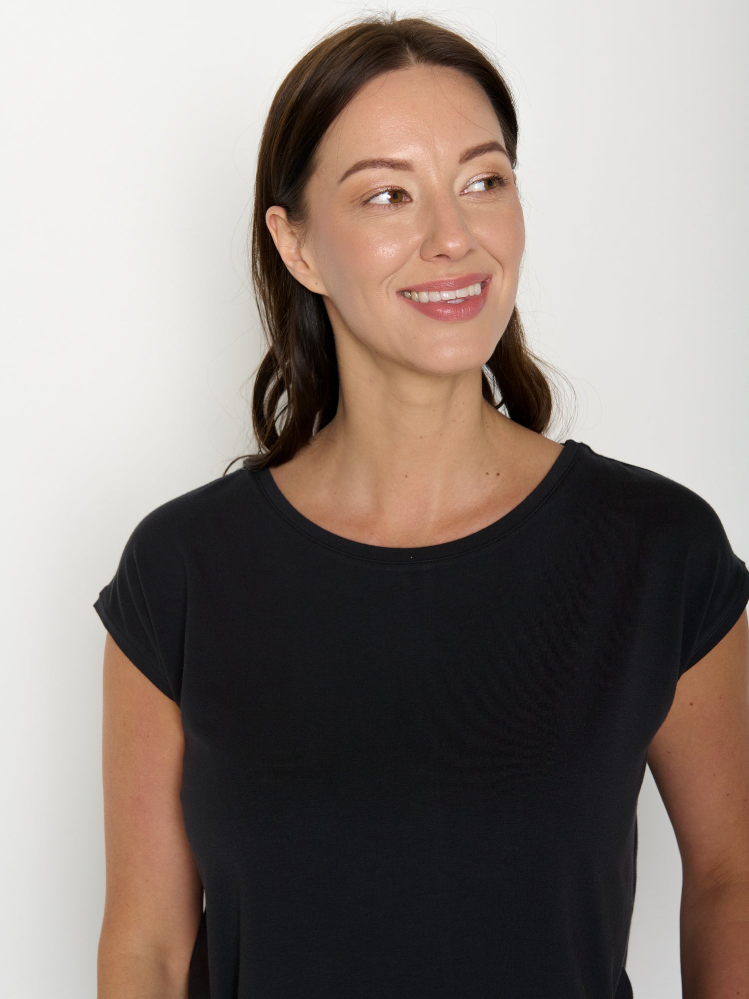 Black: Lässiges Shirt aus LENZING™ TENCEL™ Mix für Damen [20879]