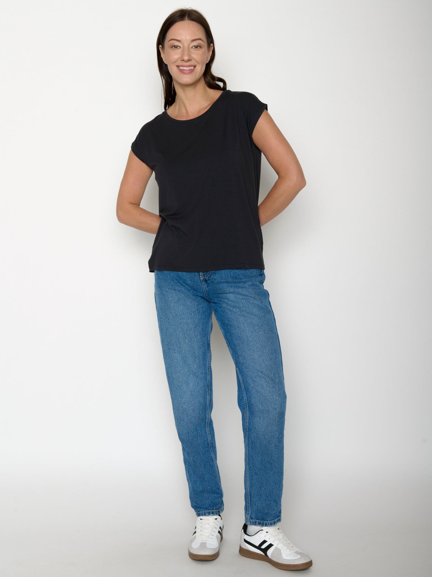 Black: Lässiges Shirt aus LENZING™ TENCEL™ Mix für Damen [20880]