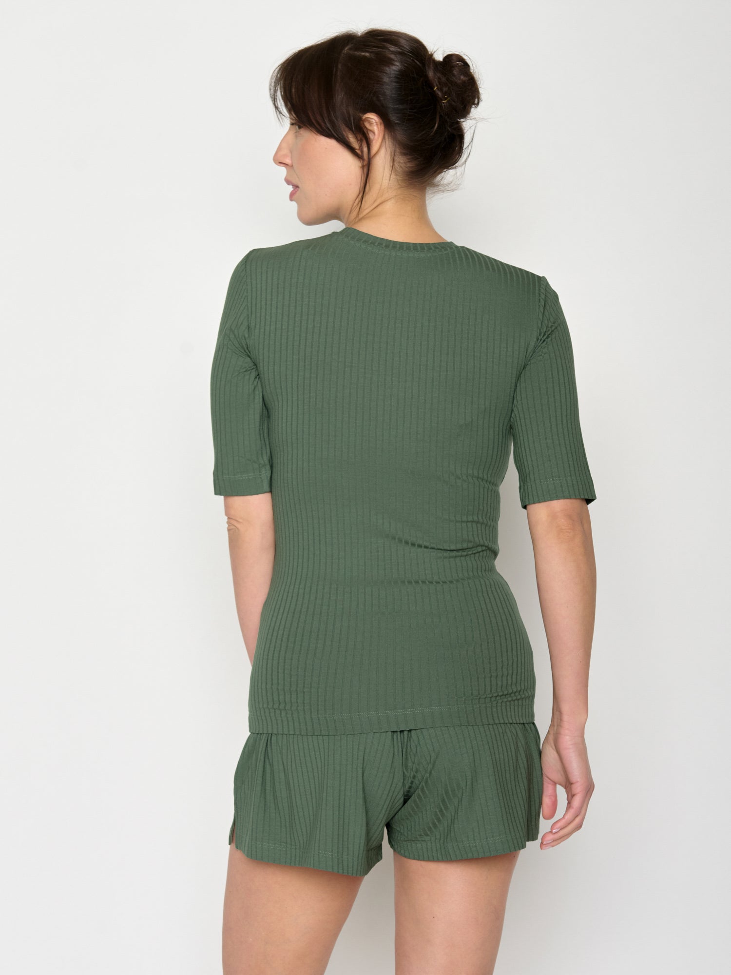 Grün:  Sportliches Longsleeve aus LENZING™ TENCEL™ Mix für Damen [20929]
