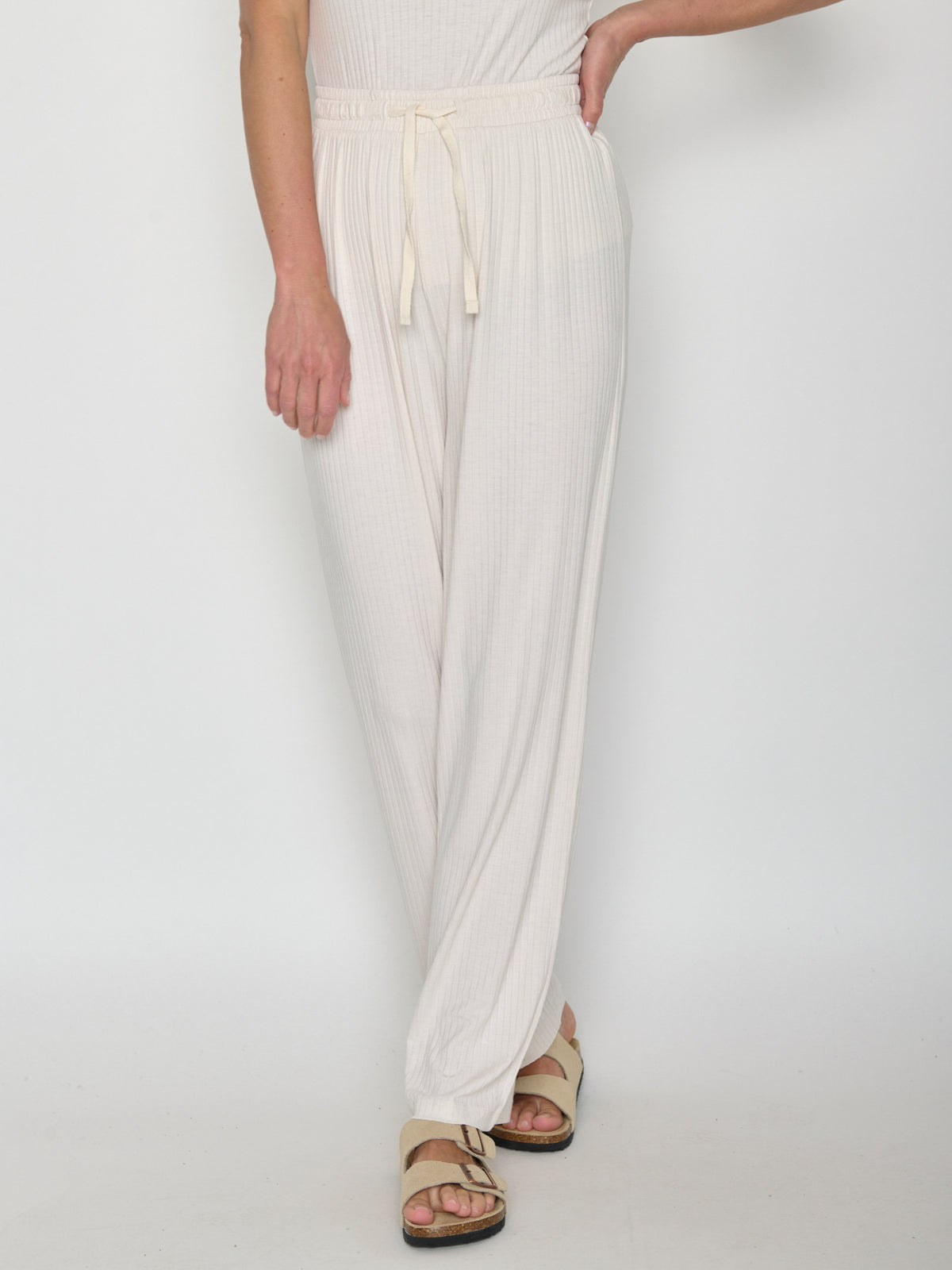 Off White: Lässige Hose aus LENZING™ ECOVERO™ für Damen [20936]