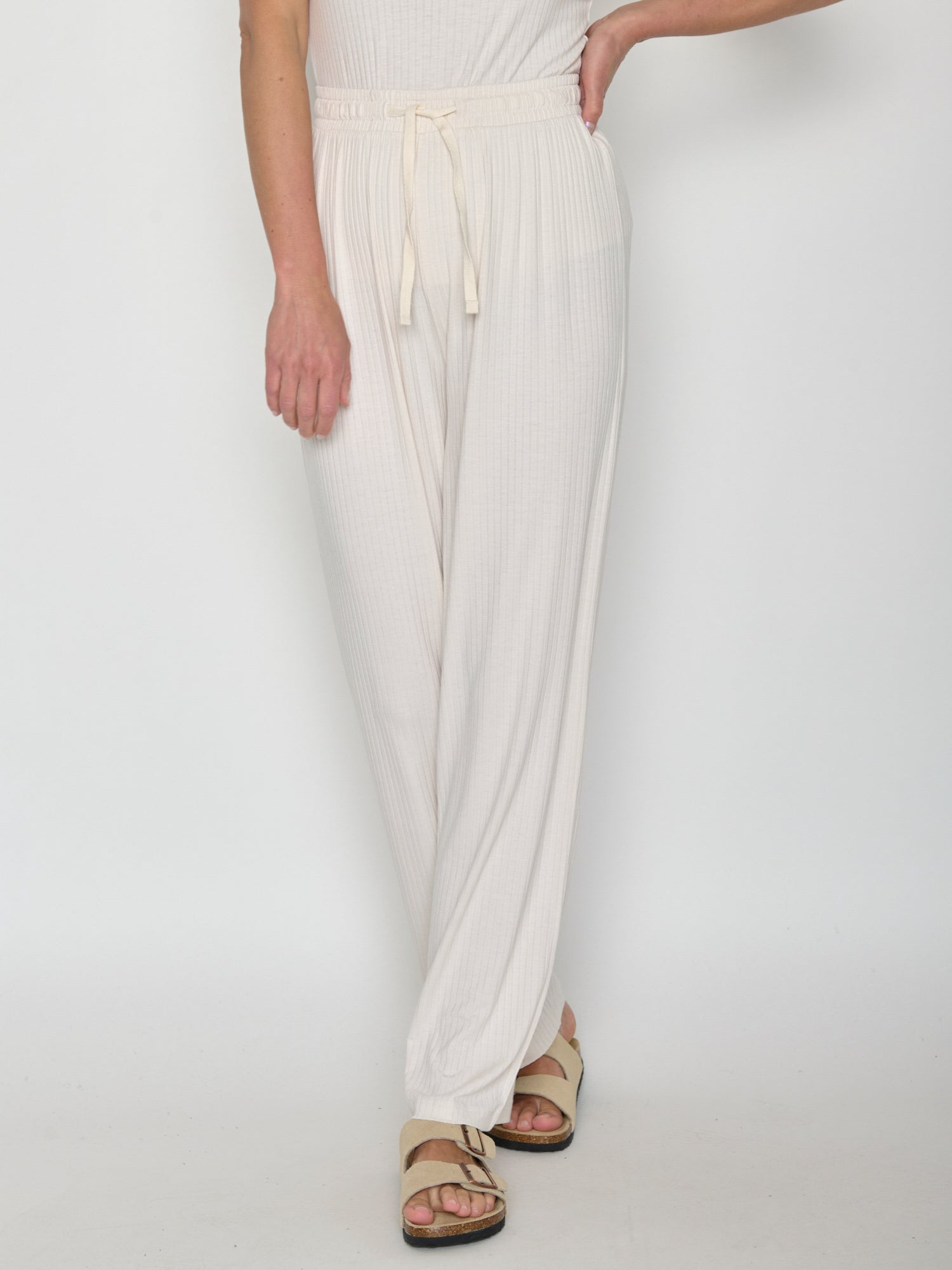 Off White: Lässige Hose aus LENZING™ ECOVERO™ für Damen [20936]