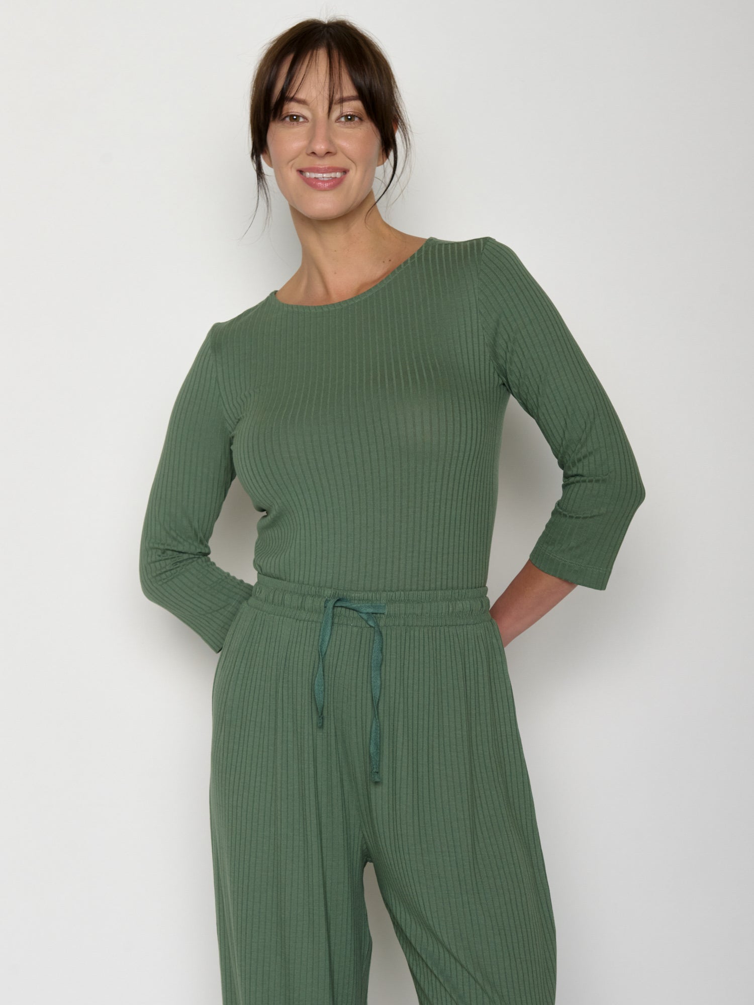 Olive: Sportliches Longsleeve aus LENZING™ TENCEL™ Mix für Damen [20956]