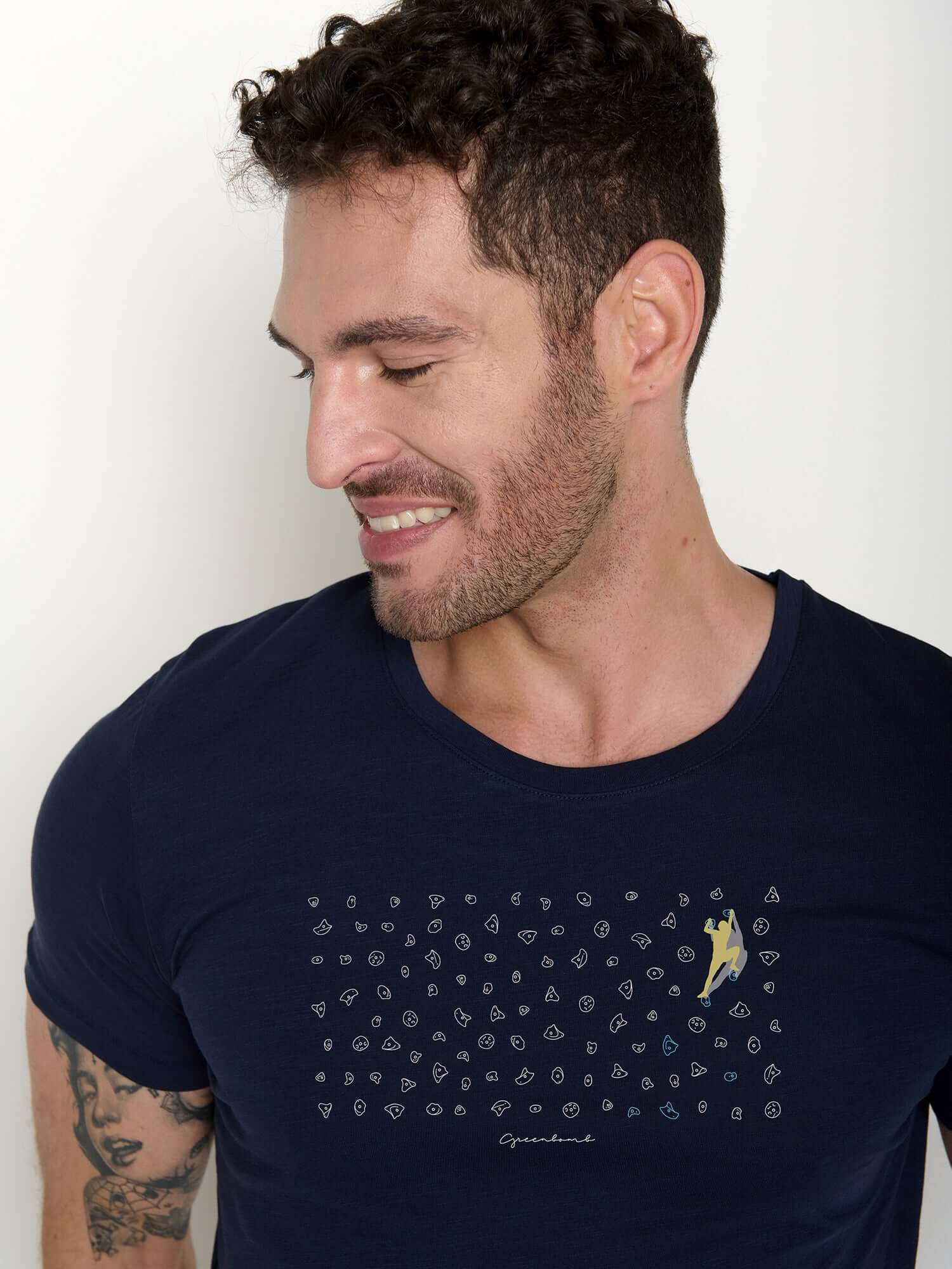 Soft Sage: Sportliches T-Shirt aus Bio-Baumwolle für Herren [21483]