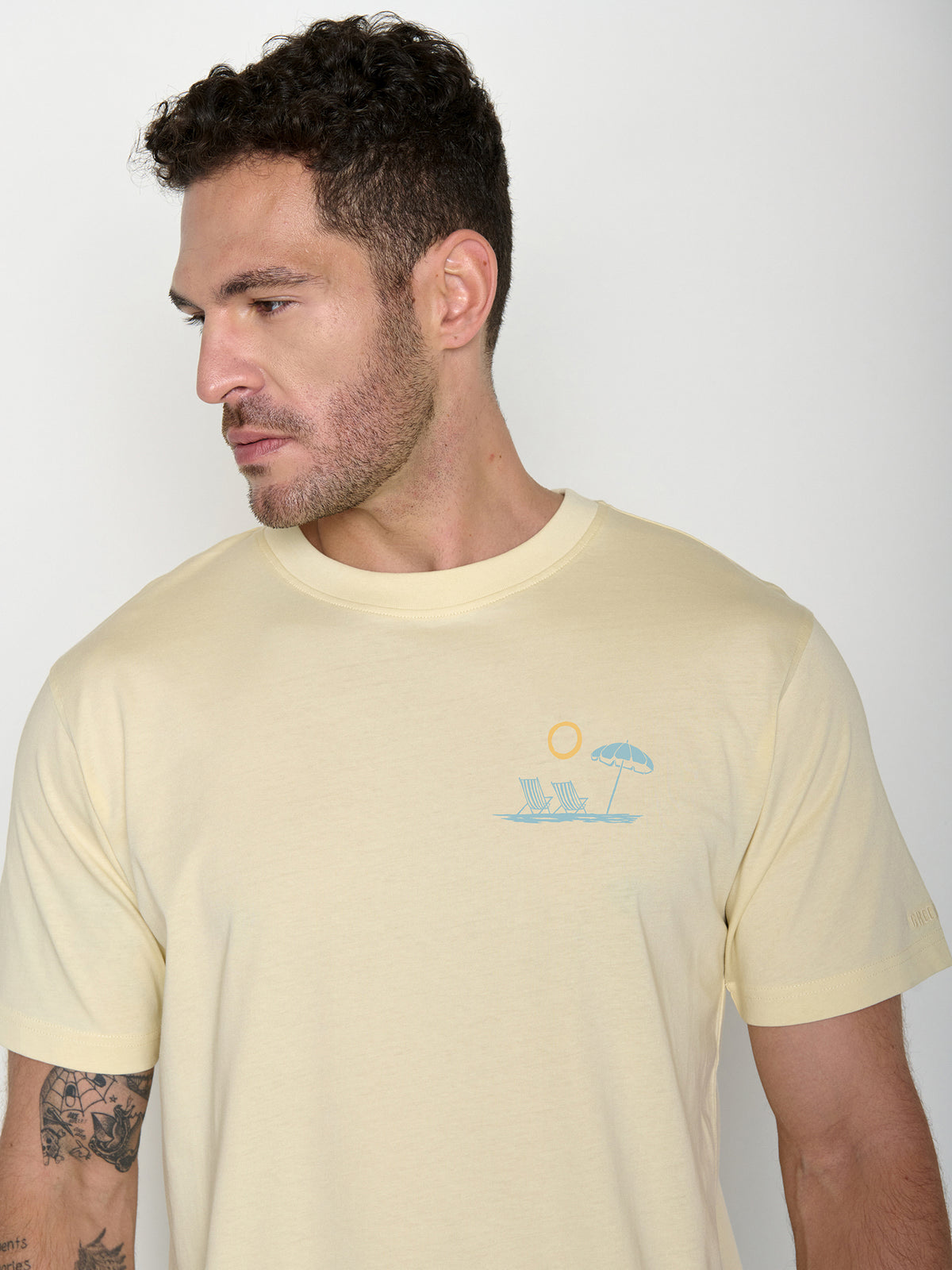 Vanilla Ice: Lässiges Oversize-T-Shirt aus Bio-Baumwolle für Herren [21488]