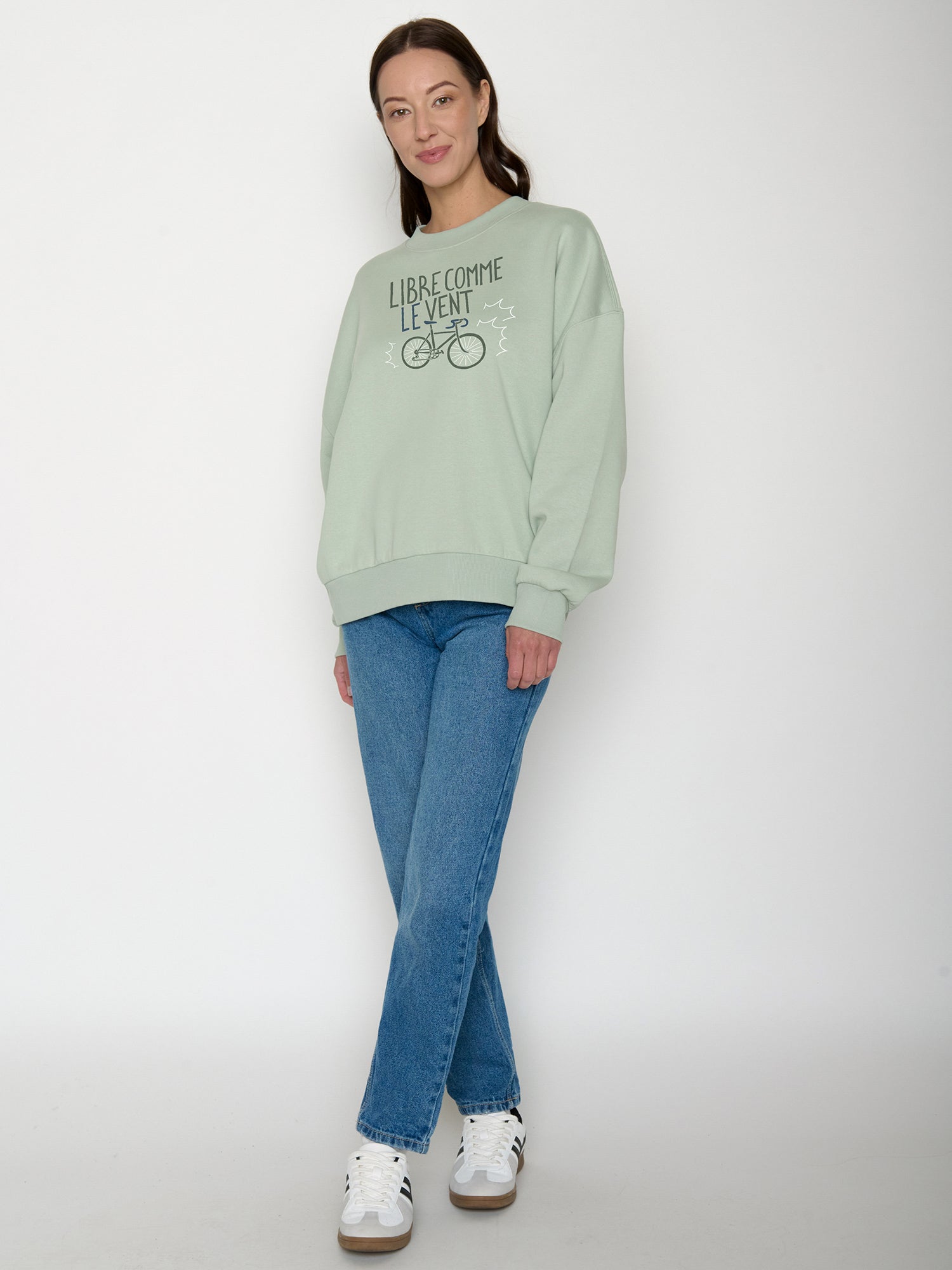 Muted Mint: Lässiges Sweatshirt aus Bio-Baumwolle für Damen [21579]