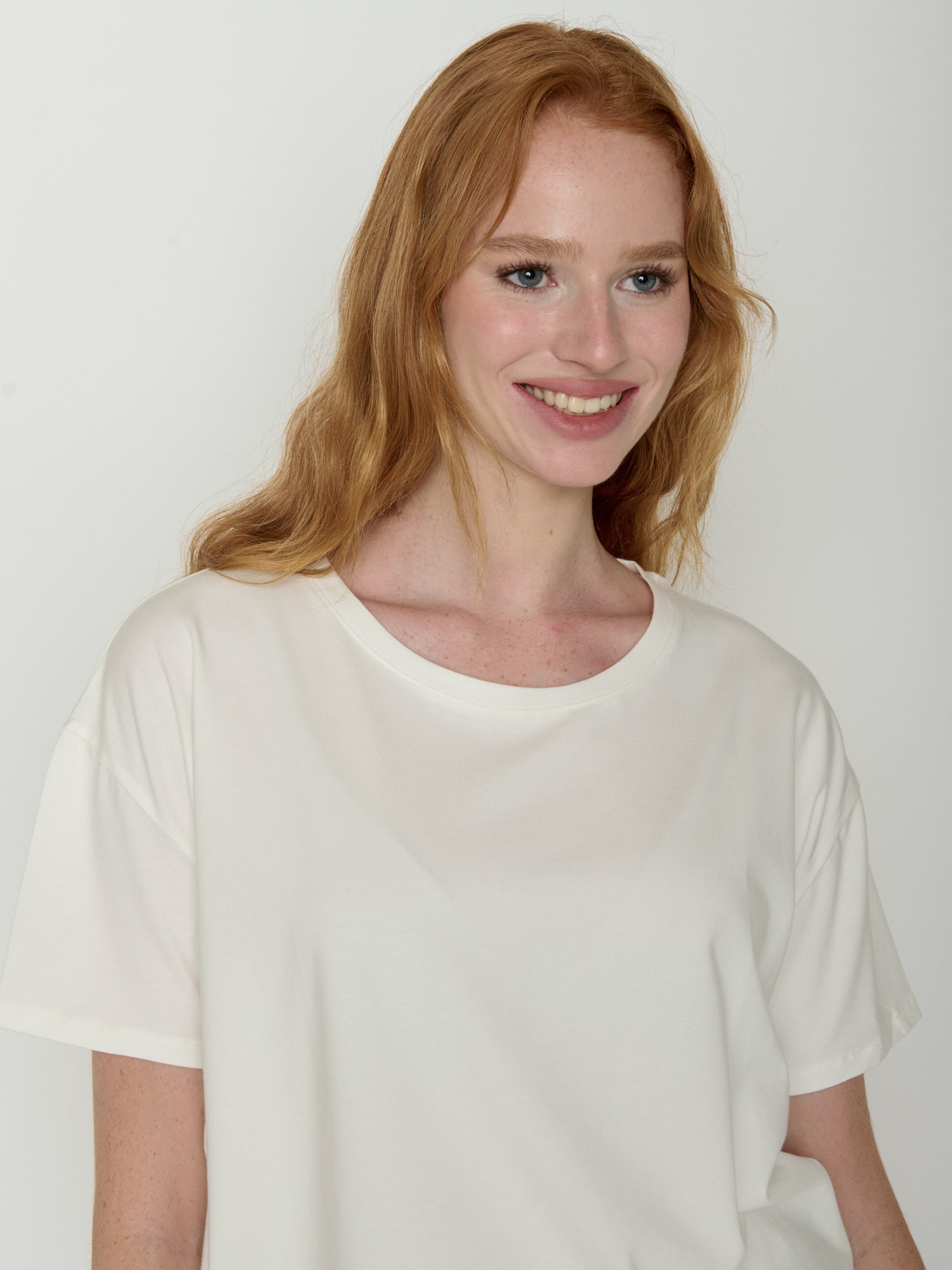 Moonstone: Lässiges T-Shirt aus Bio-Baumwoll-Mix für Damen [21726]