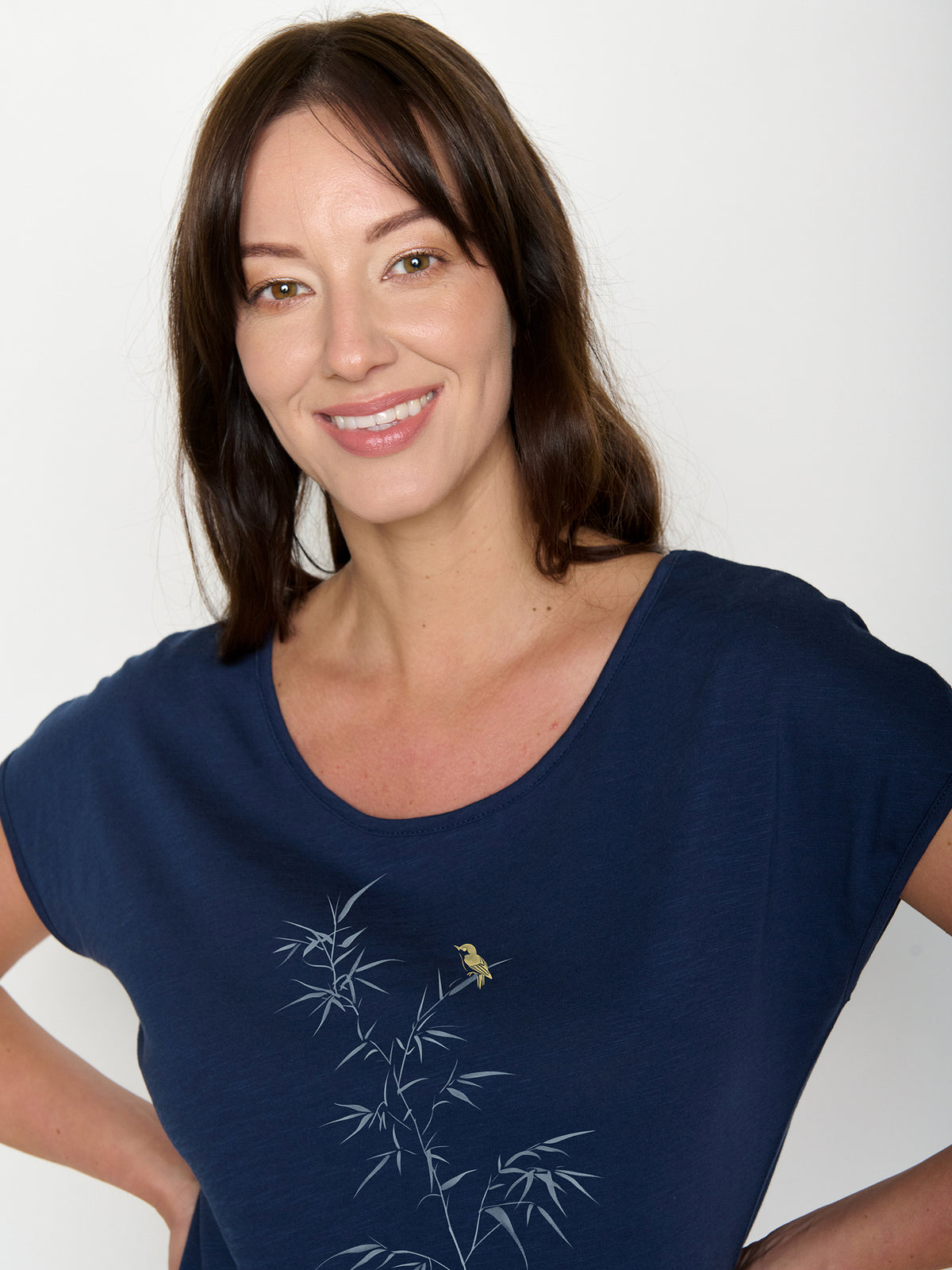 Navy: Lässiges T-Shirt aus Bio-Baumwolle für Damen [21975]