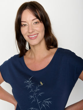 Navy: Lässiges T-Shirt aus Bio-Baumwolle für Damen [21975]
