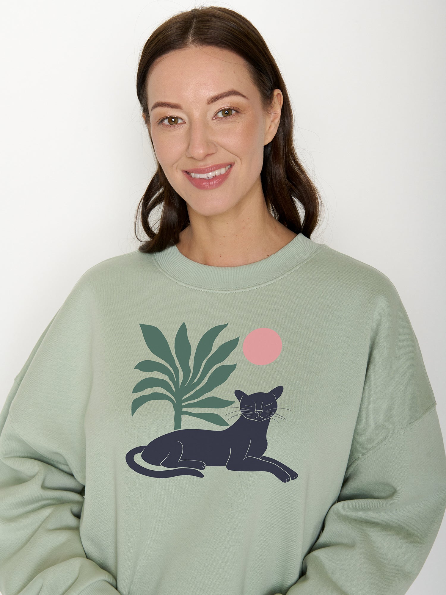 Muted Mint: Lässiges Sweatshirt aus Bio-Baumwolle für Damen [21999]