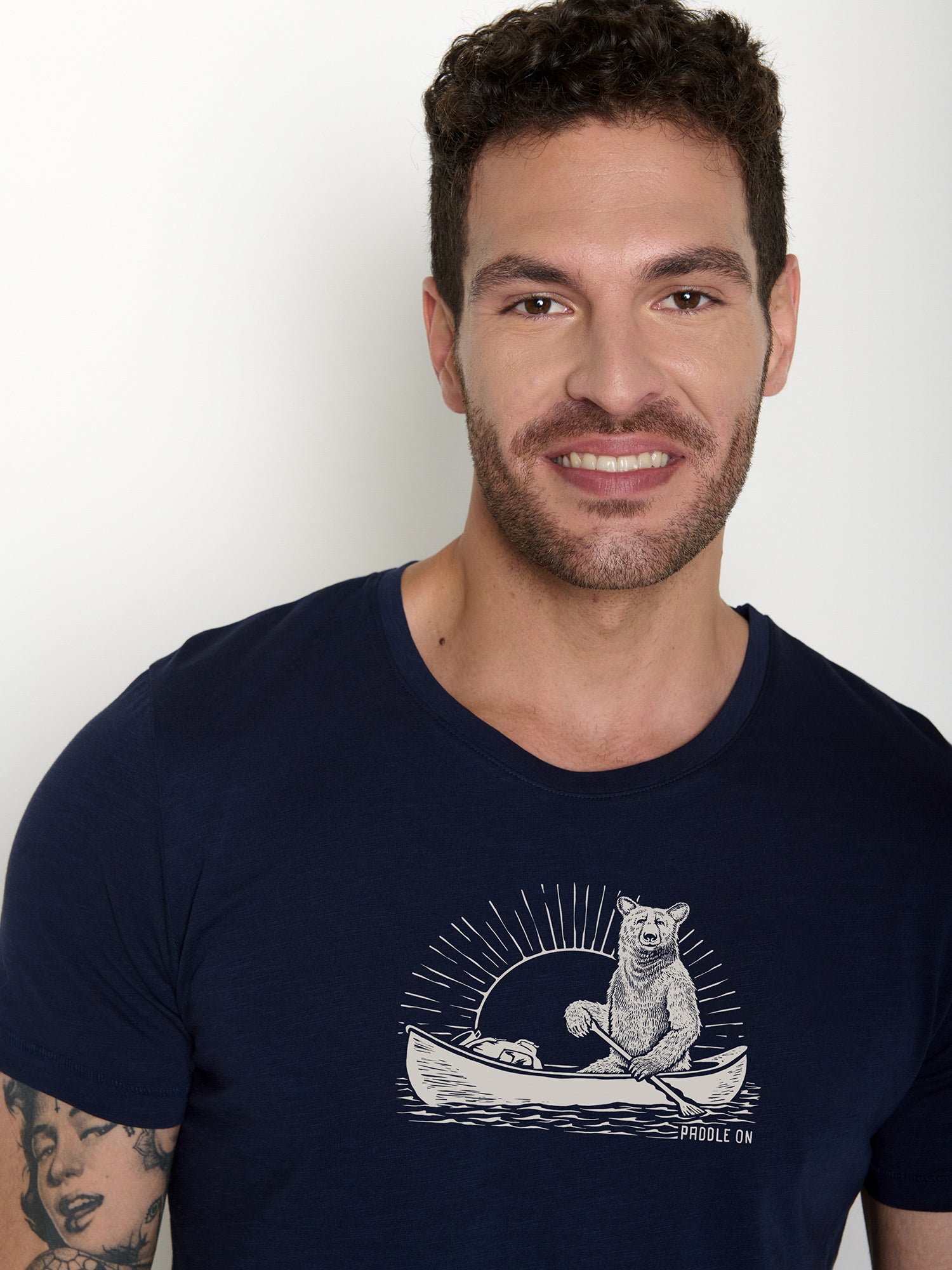 Navy: Sportliches T-Shirt aus Bio-Baumwolle für Herren [22045]