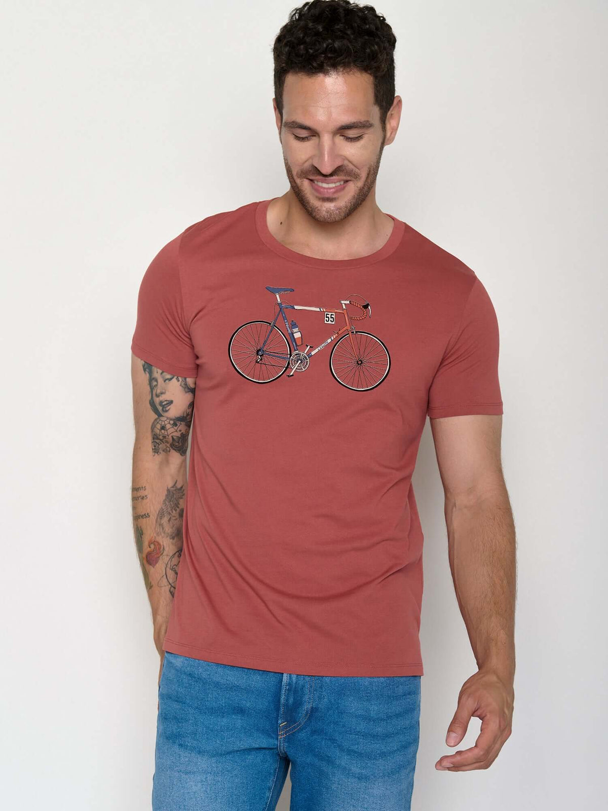 Sunset Red: Sportliches T-Shirt aus Bio-Baumwolle für Herren [22069]