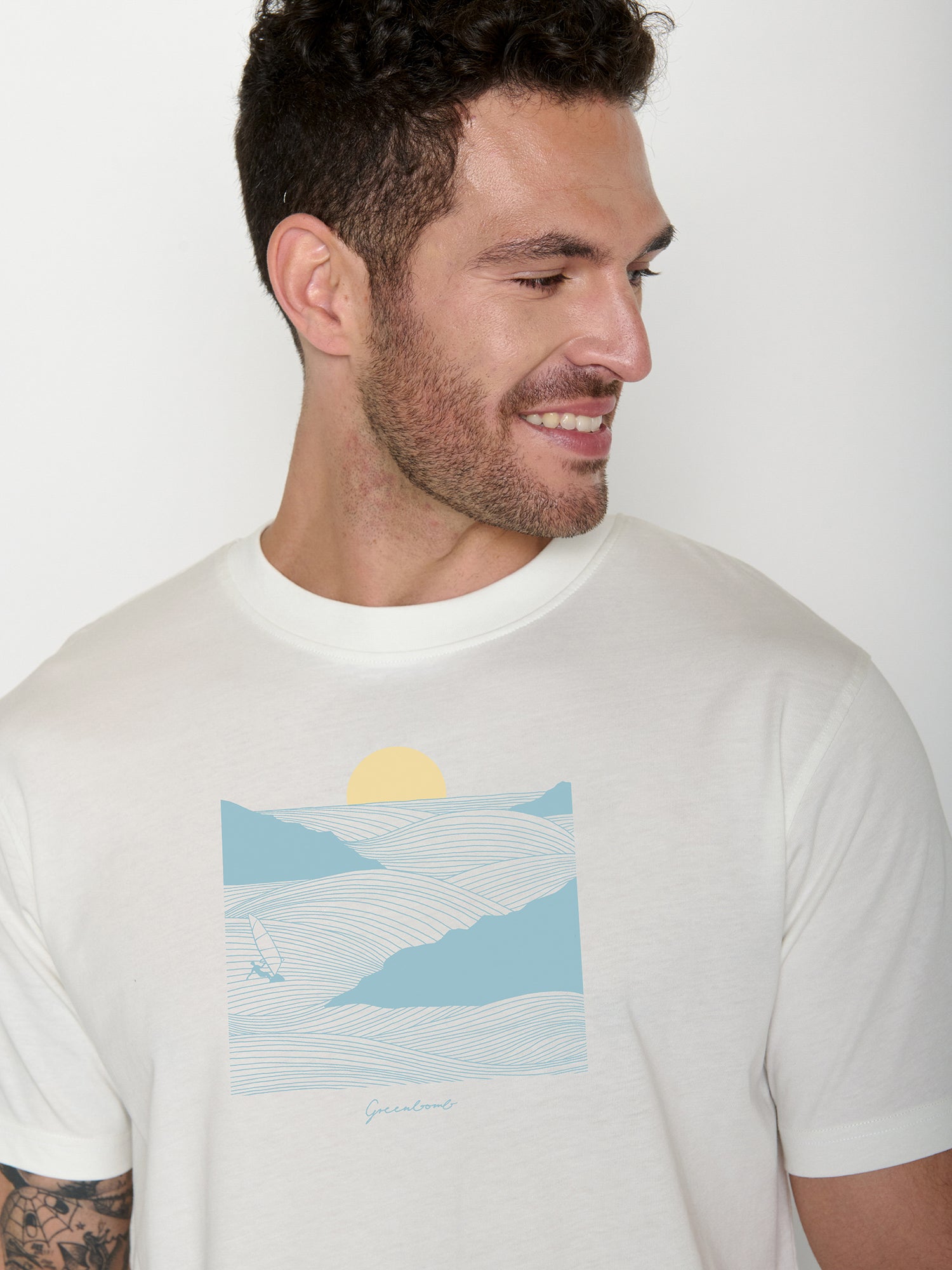 Moonstone: Lässiges Oversize-T-Shirt aus Bio-Baumwolle für Herren [22137]