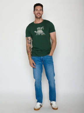 Bottle Green: Sportliches T-Shirt aus Bio-Baumwolle für Herren [22150]