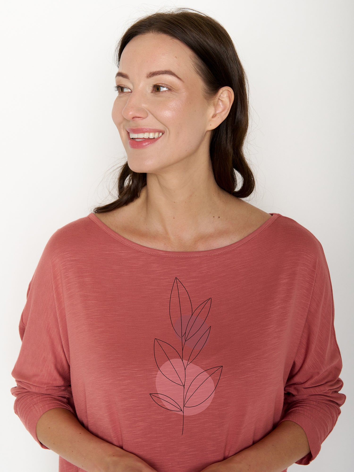 Dark Rose: Gemütliches Longsleeve aus Viskose (LENZING™ ECOVERO™) Mix für Damen [22244]