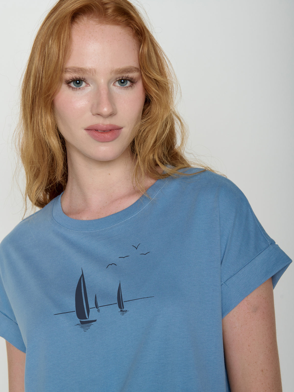 Glacier Blue : Sportliches T-Shirt aus Bio-Baumwolle mit Rollup Sleeve für Damen [22324]