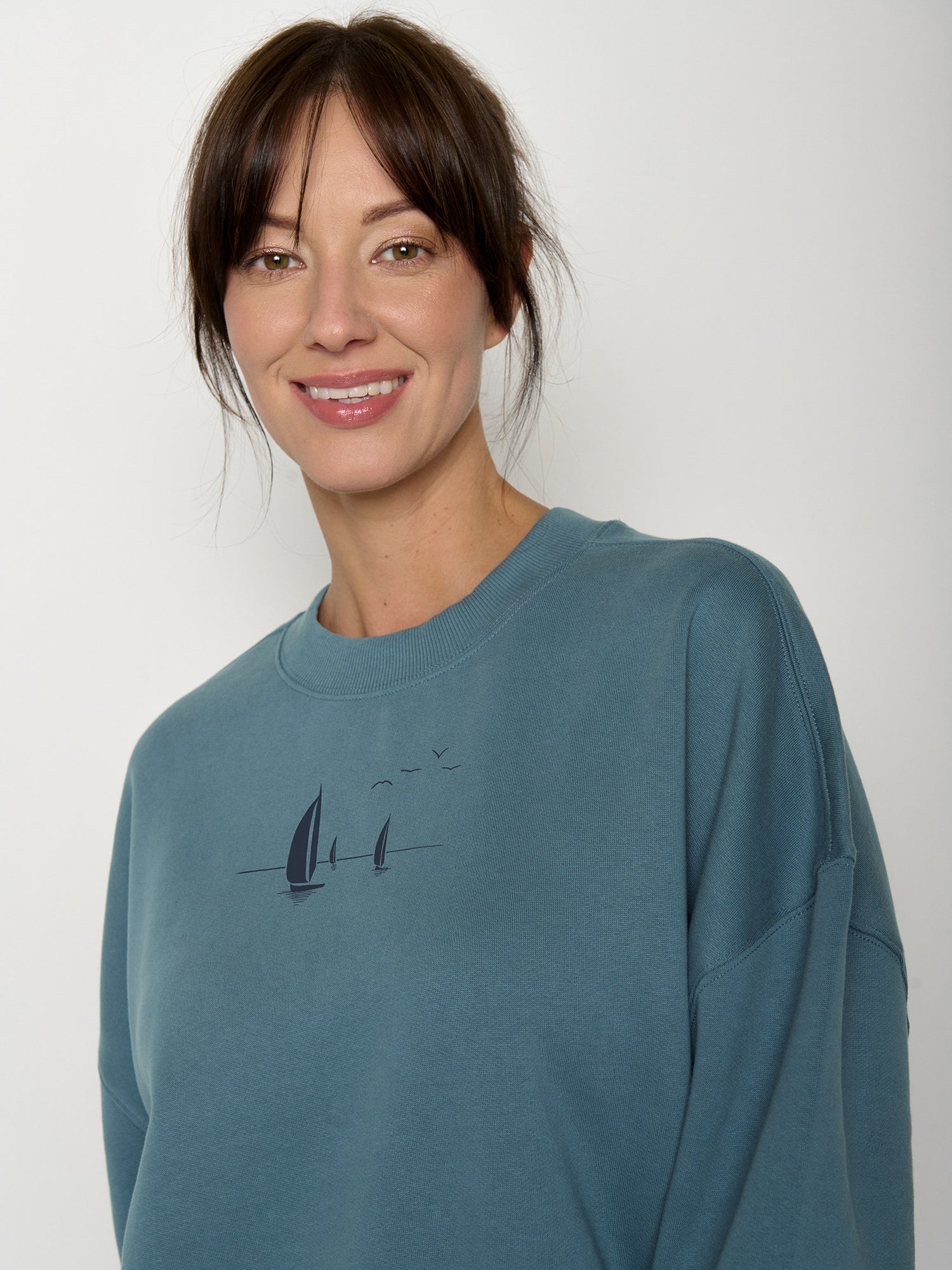 Vintage Blue: Lässiges Sweatshirt aus Bio-Baumwolle für Damen [22328]