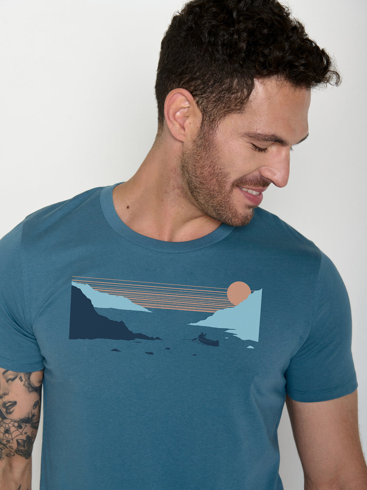 Tidal Blue: Sportliches T-Shirt aus Bio-Baumwolle für Herren [22416]