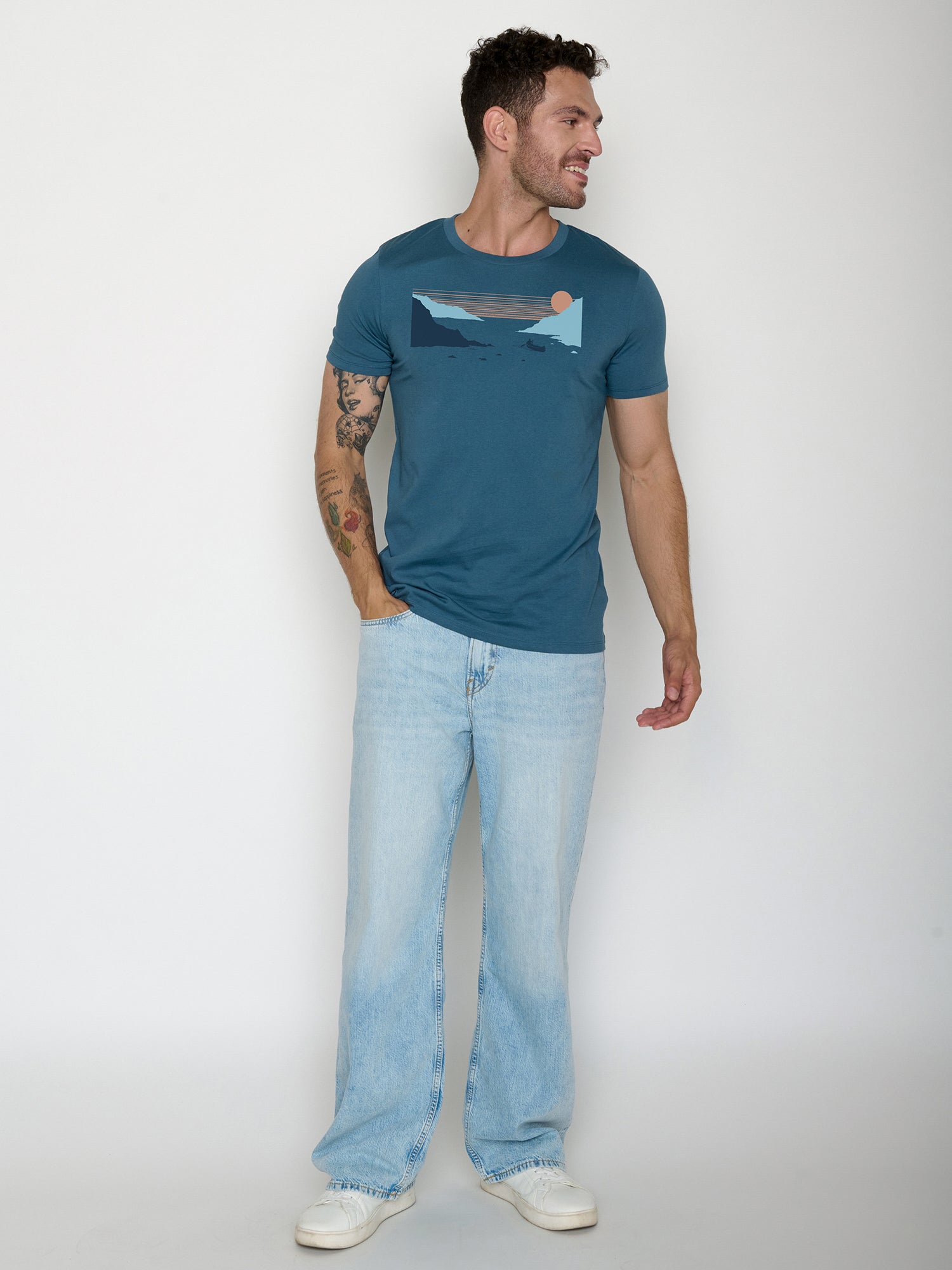 Tidal Blue: Sportliches T-Shirt aus Bio-Baumwolle für Herren [22417]