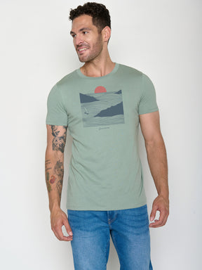 Soft Sage: Sportliches T-Shirt aus Bio-Baumwolle für Herren [22449]