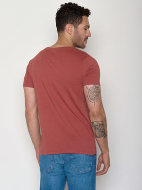 Sunset Red: Sportliches T-Shirt aus Bio-Baumwolle für Herren [22464]
