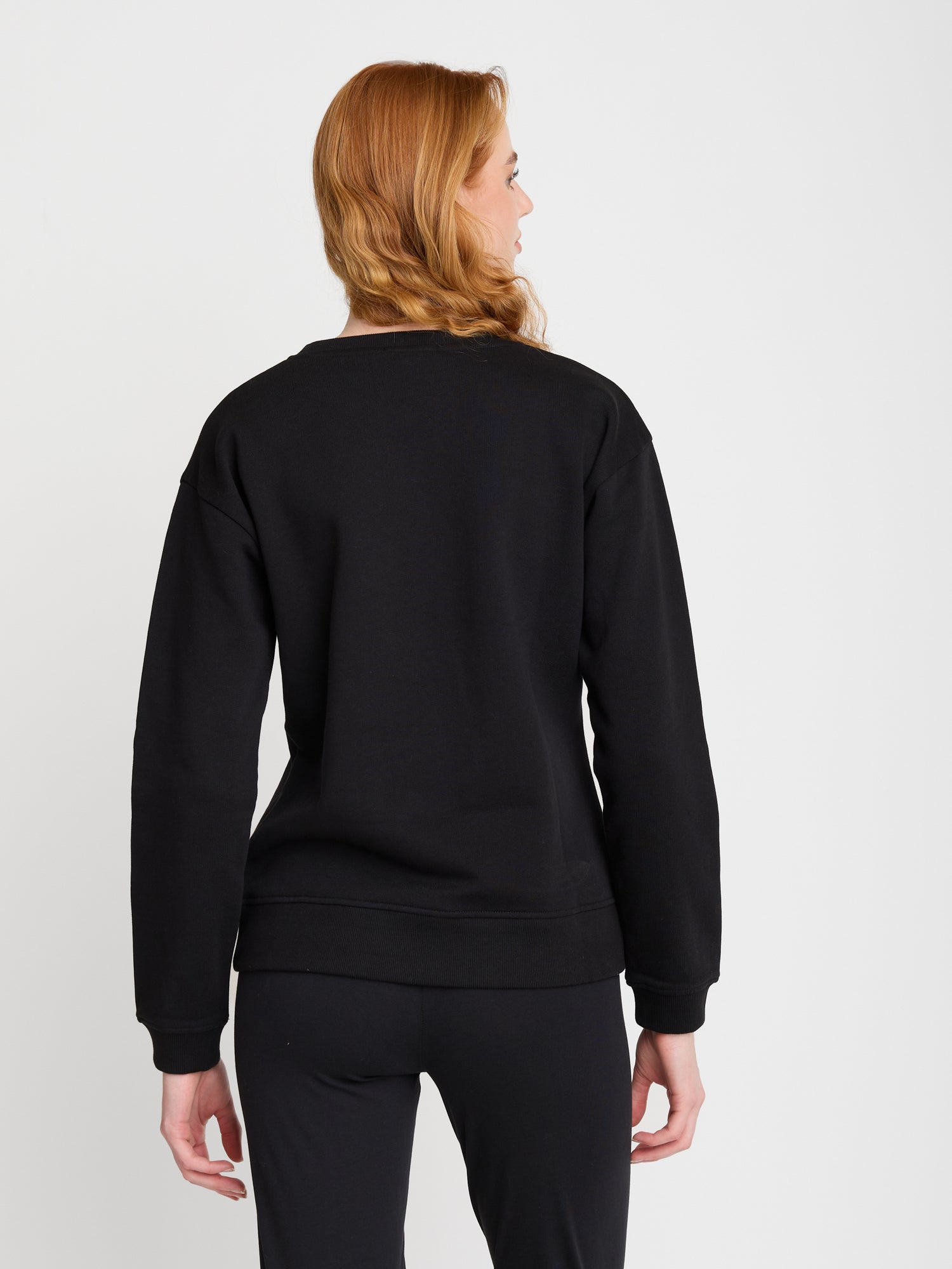 Schwarz:  Gemütliches Sweatshirt aus Bio-Baumwolle für Damen [22650]