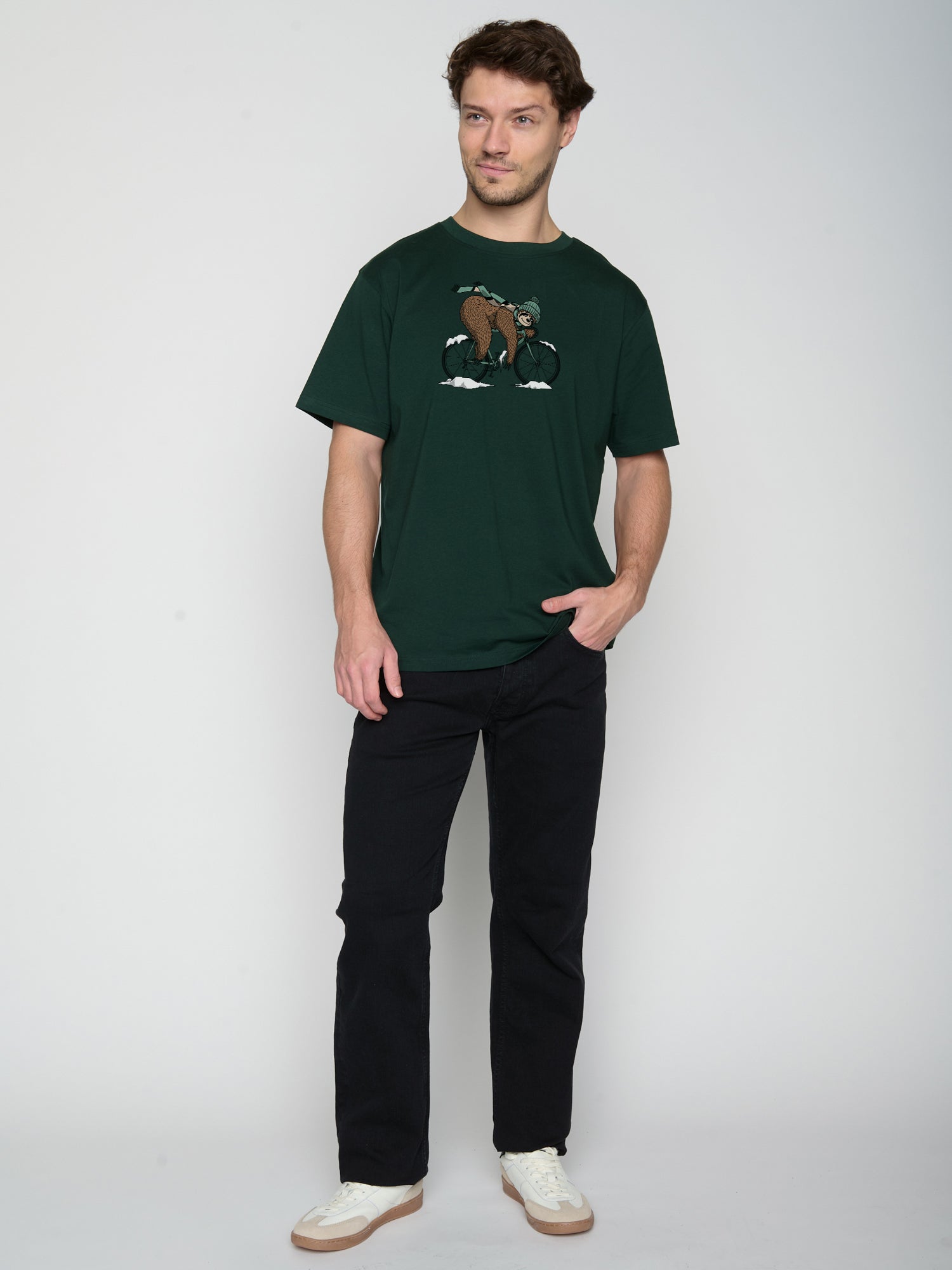 Dark Forest: Lässiges Oversize-T-Shirt aus Bio-Baumwolle für Herren [22710]