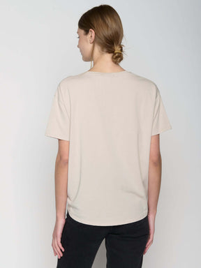 Off White: Lässiges T-Shirt aus Bio-Baumwoll-Mix für Damen [22747]