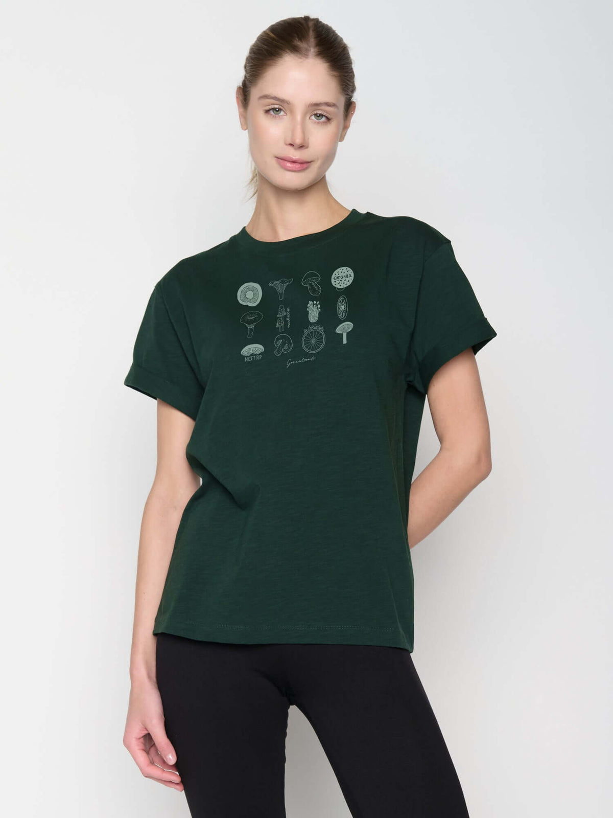 Dark Forest: Lässiges T-Shirt aus Bio-Baumwolle für Damen [22788]